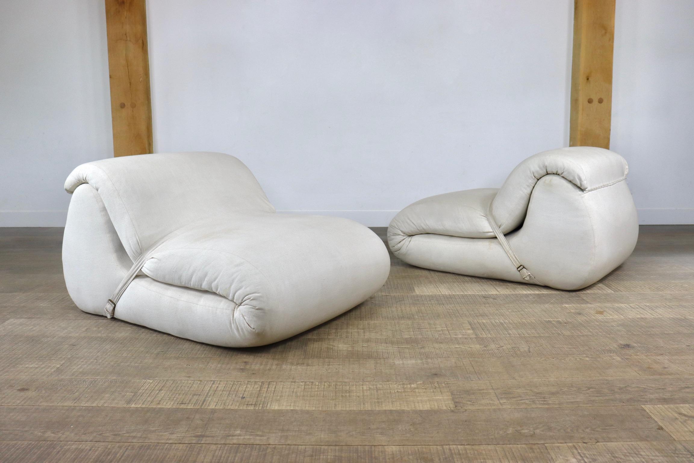 Pair of Ghiro Convertible lounge chairs by Umberto Catalano and Gianfranco Masi, 3