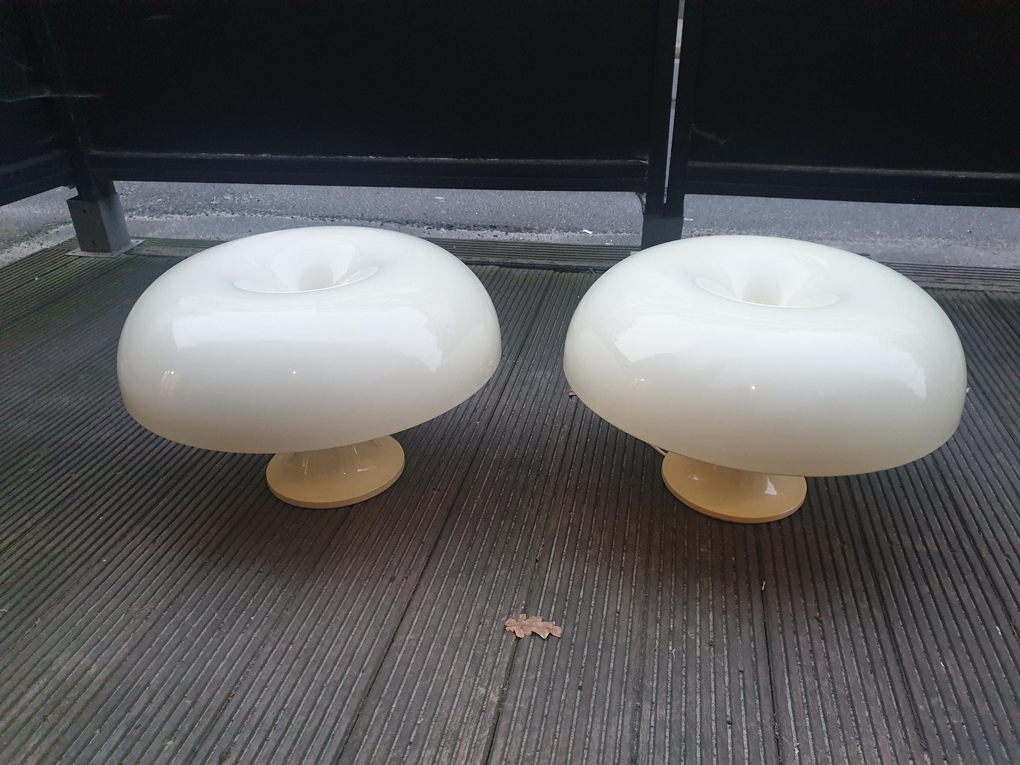 Space Age Pair of Giancarlo Mattioli Nesso Table Lamps by Artemide