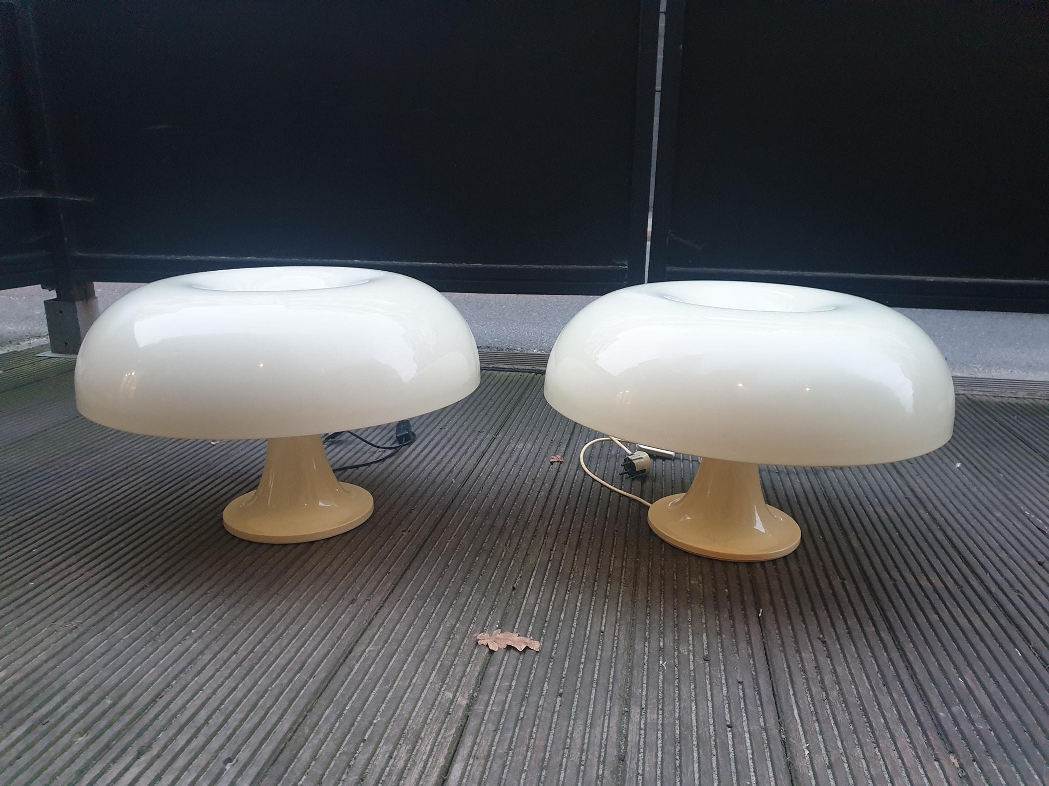 Pair of Giancarlo Mattioli Nesso Table Lamps by Artemide 2