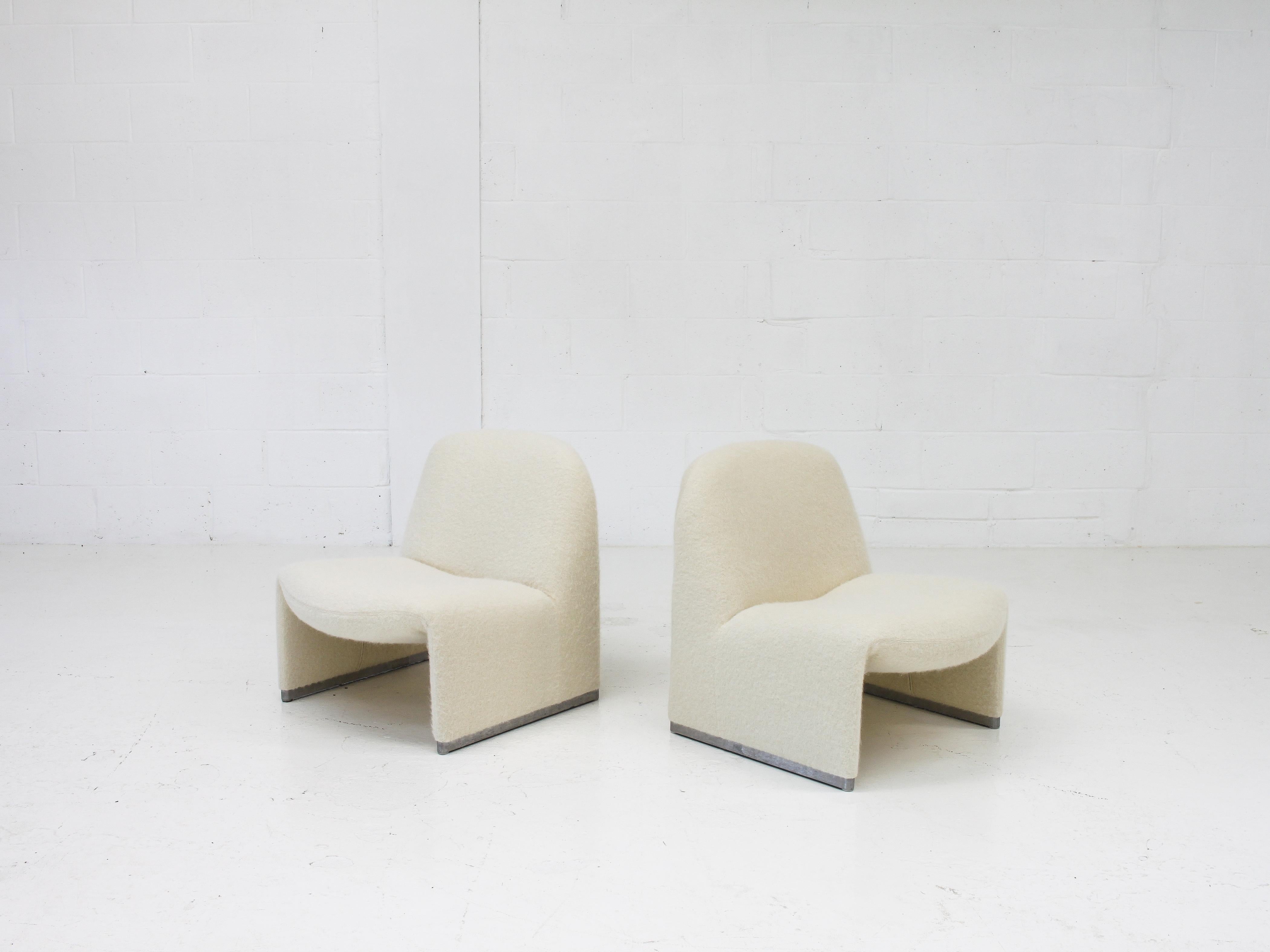 Pair of Giancarlo Piretti “Alky” Chairs in Fluffy Pierre Frey, Artifort, 1970s 5