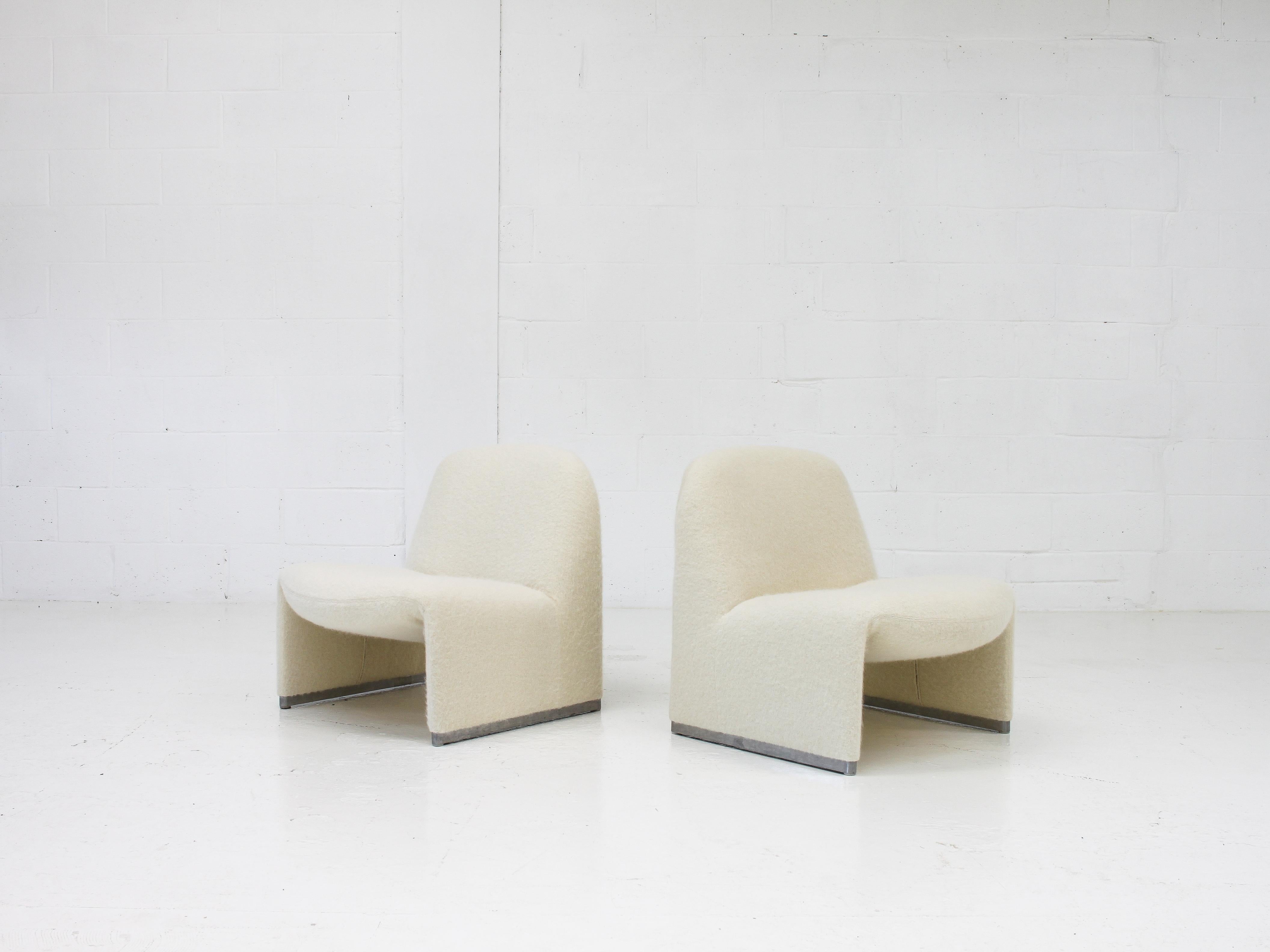 Pair of Giancarlo Piretti “Alky” Chairs in Fluffy Pierre Frey, Artifort, 1970s 6