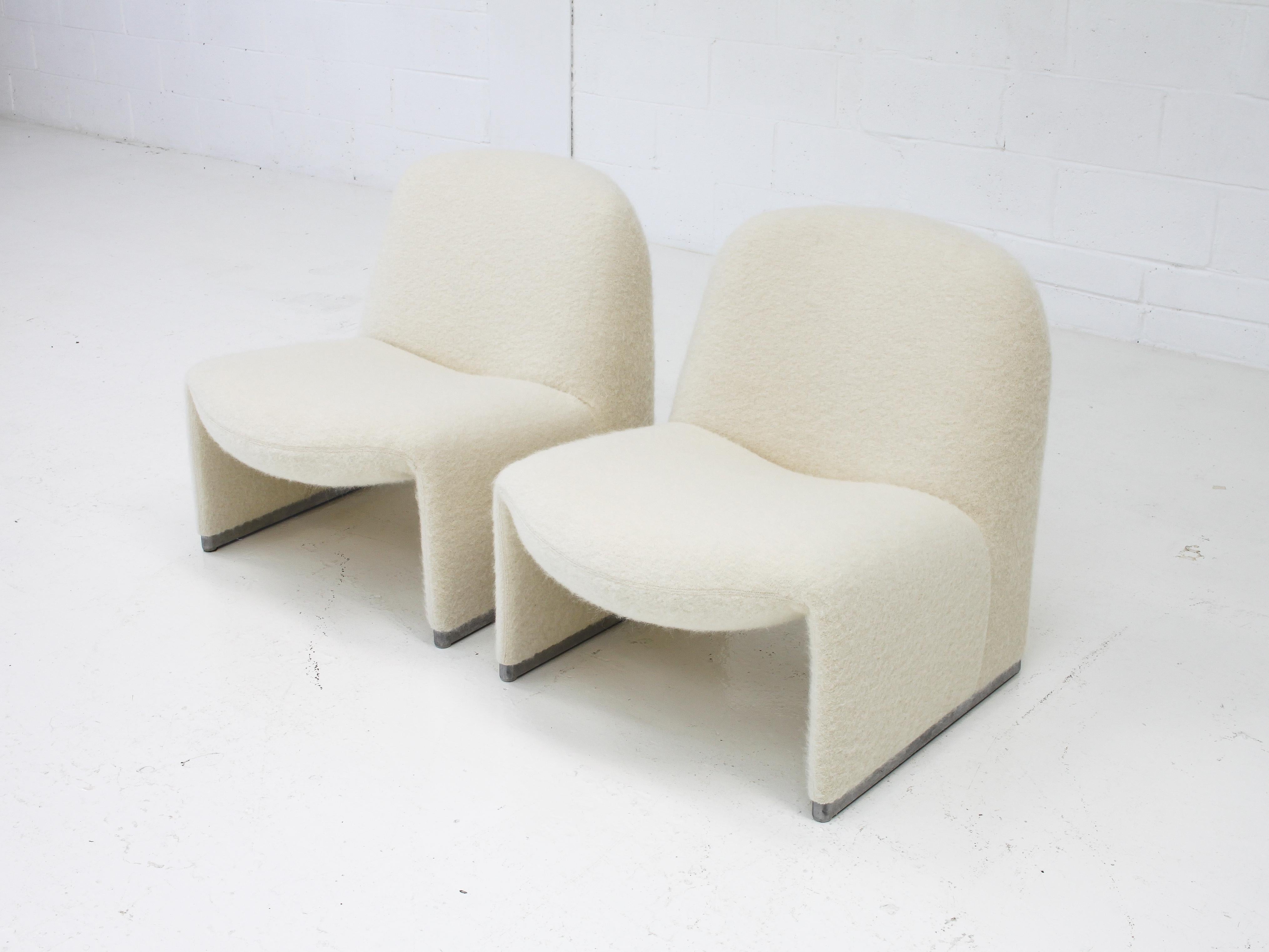 Mid-Century Modern Pair of Giancarlo Piretti “Alky” Chairs in Fluffy Pierre Frey, Artifort, 1970s