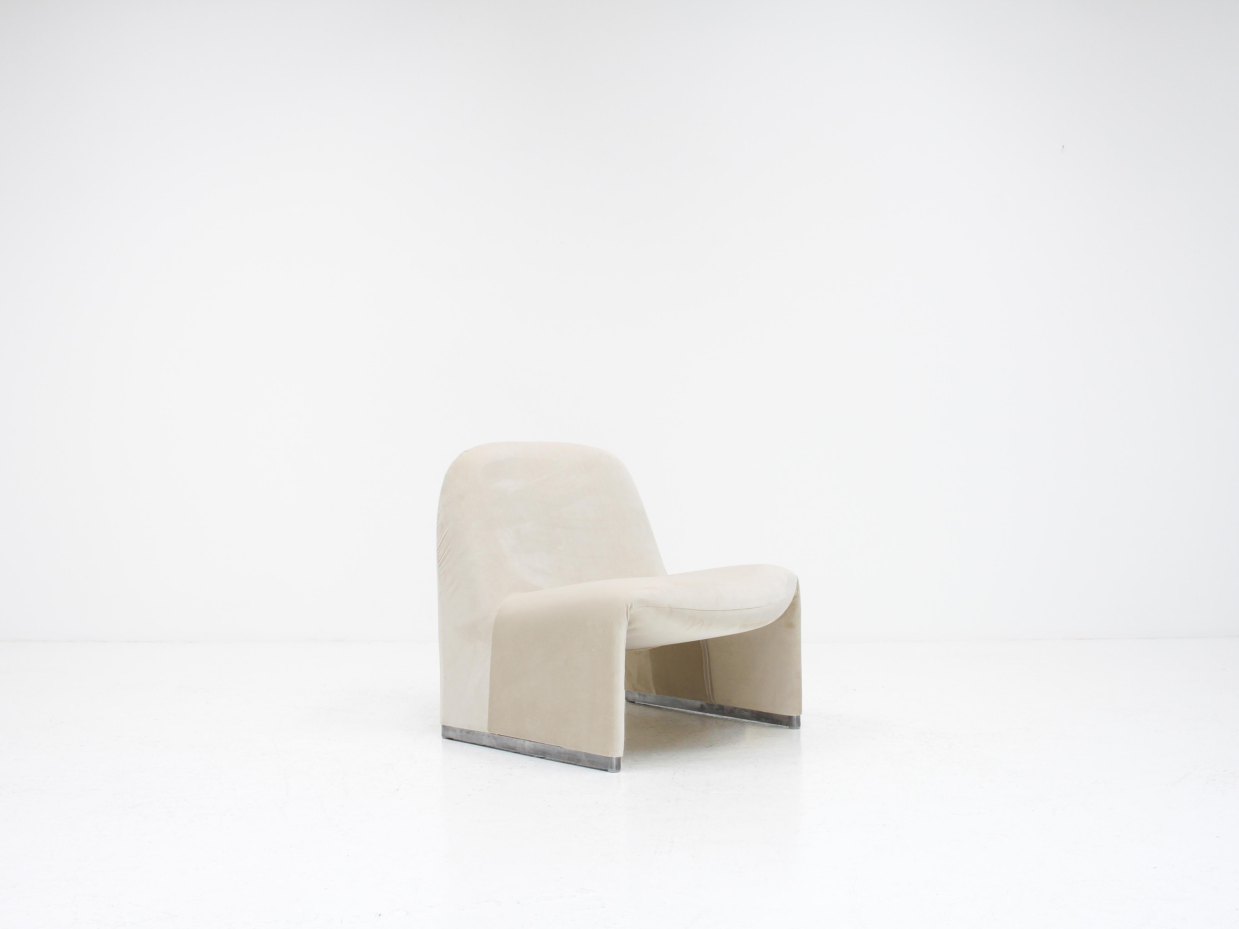 Giancarlo Piretti “Alky” Chairs in New Velvet, Artifort, 1970s - *Customizable* 9