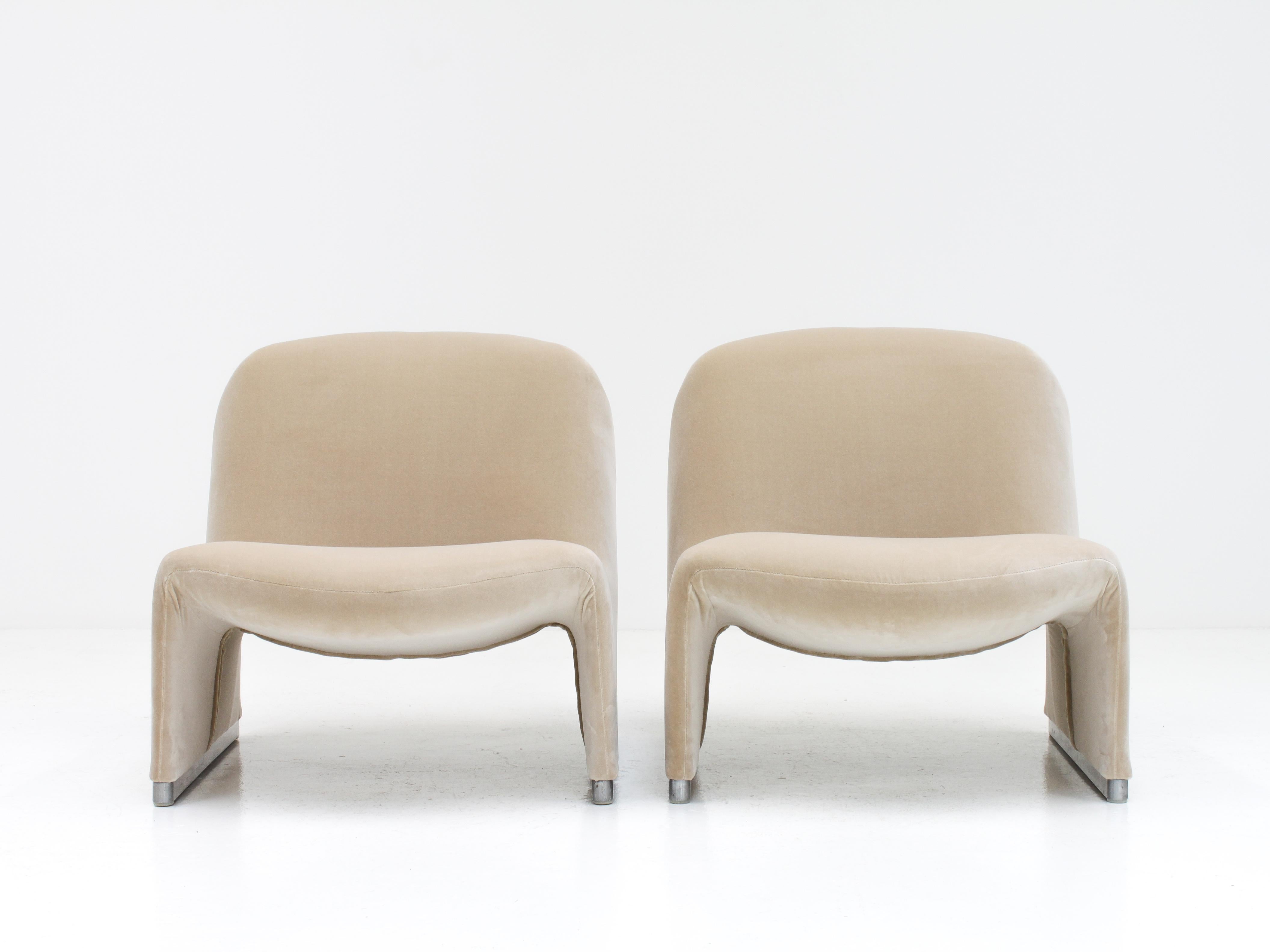Giancarlo Piretti: „Alky“-Stühle aus neuem Samt, Bezug, 1970er Jahre – „ustomizable“ im Zustand „Gut“ im Angebot in London Road, Baldock, Hertfordshire