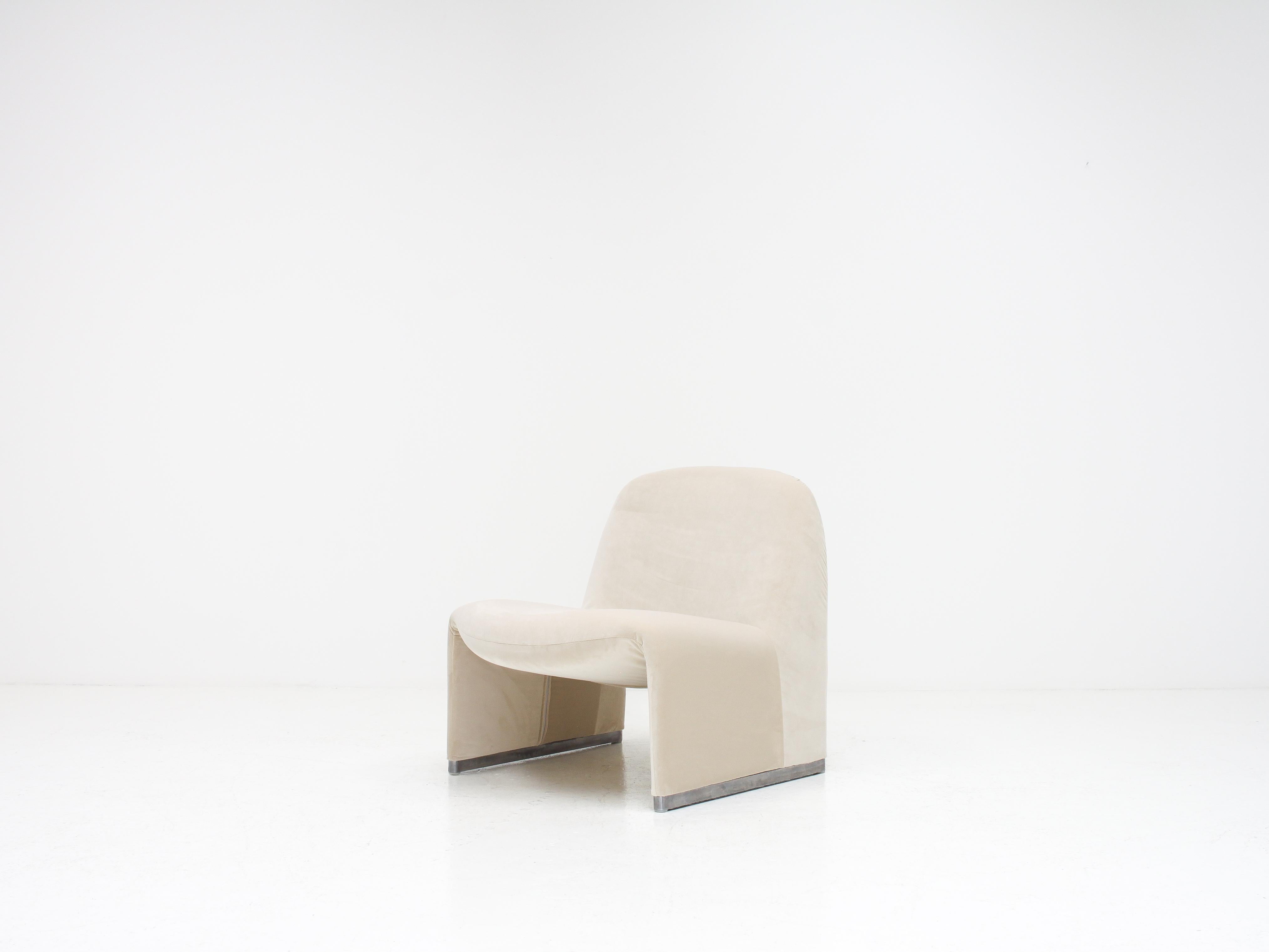 20th Century Giancarlo Piretti “Alky” Chairs in New Velvet, Artifort, 1970s - *Customizable*
