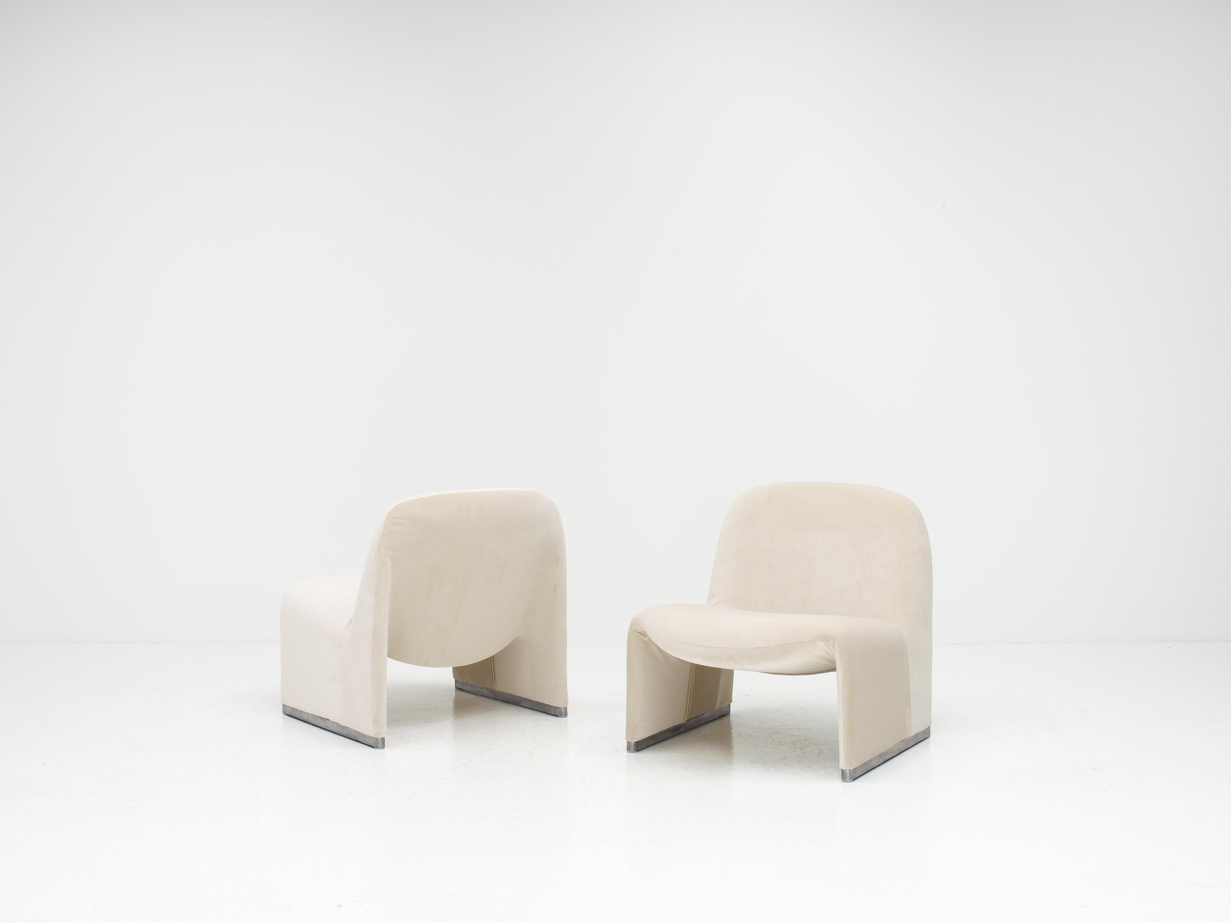 Steel Giancarlo Piretti “Alky” Chairs in New Velvet, Artifort, 1970s - *Customizable*