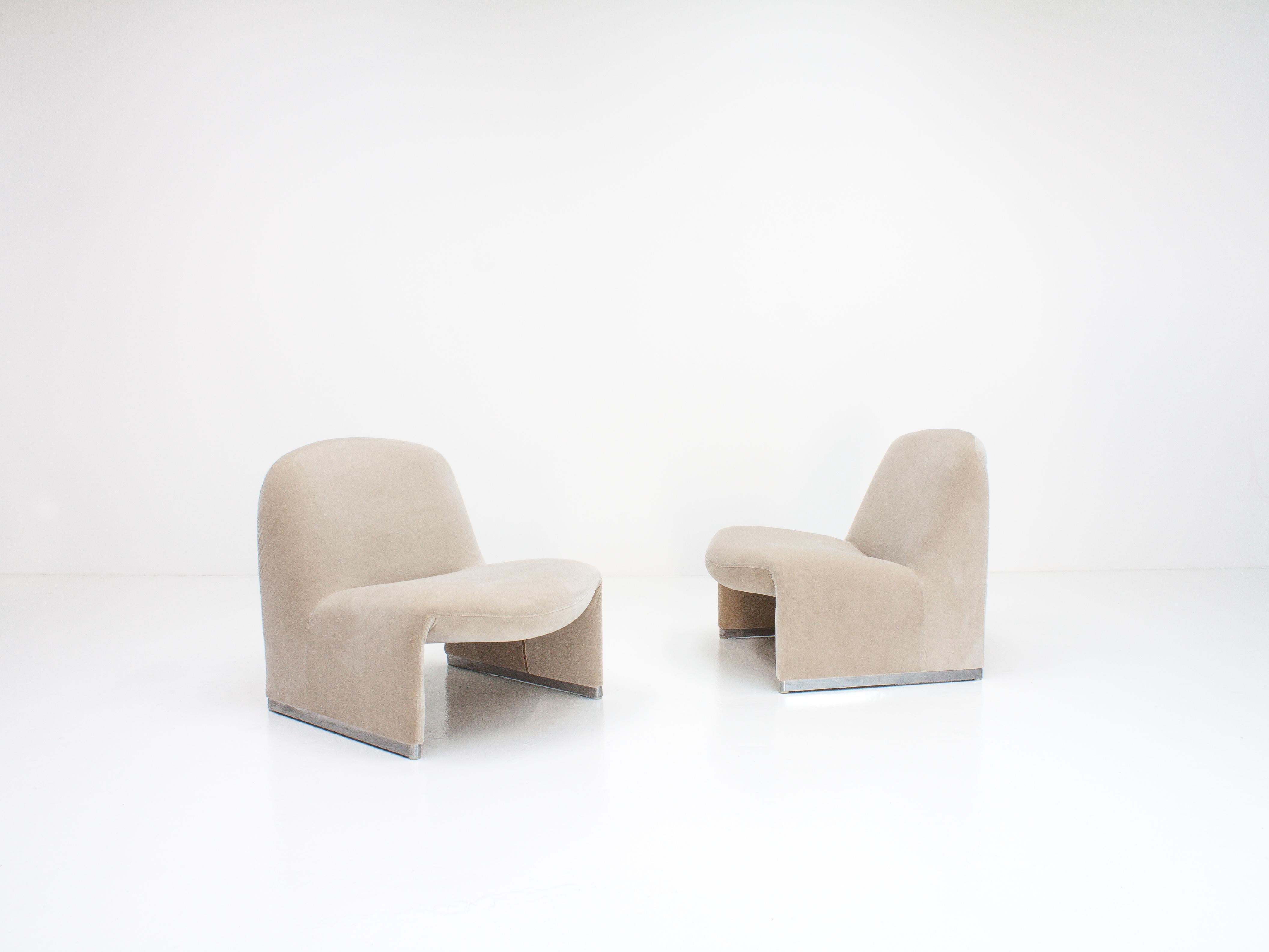 Steel Pair of Giancarlo Piretti “Alky” Chairs in New Velvet, Artifort, 1970s