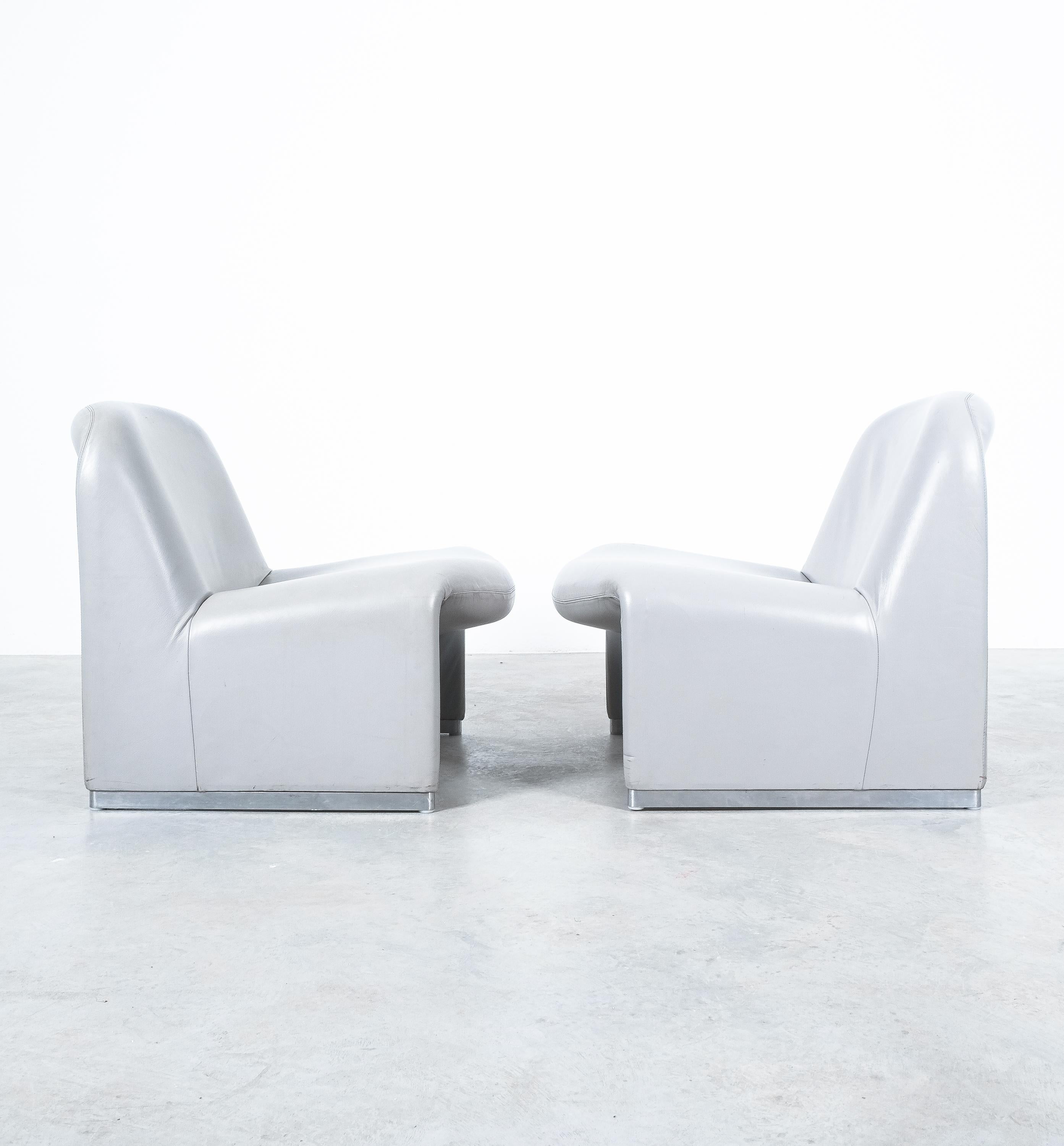 Mid-Century Modern Pair of Giancarlo Piretti “Alky” Grey Leather Chairs, Castelli, 1969