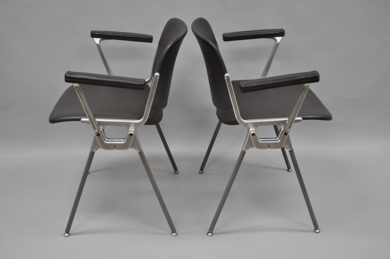 Pair of Giancarlo Piretti for Castelli Armchairs Italian Mid-Century Modern In Good Condition For Sale In Philadelphia, PA