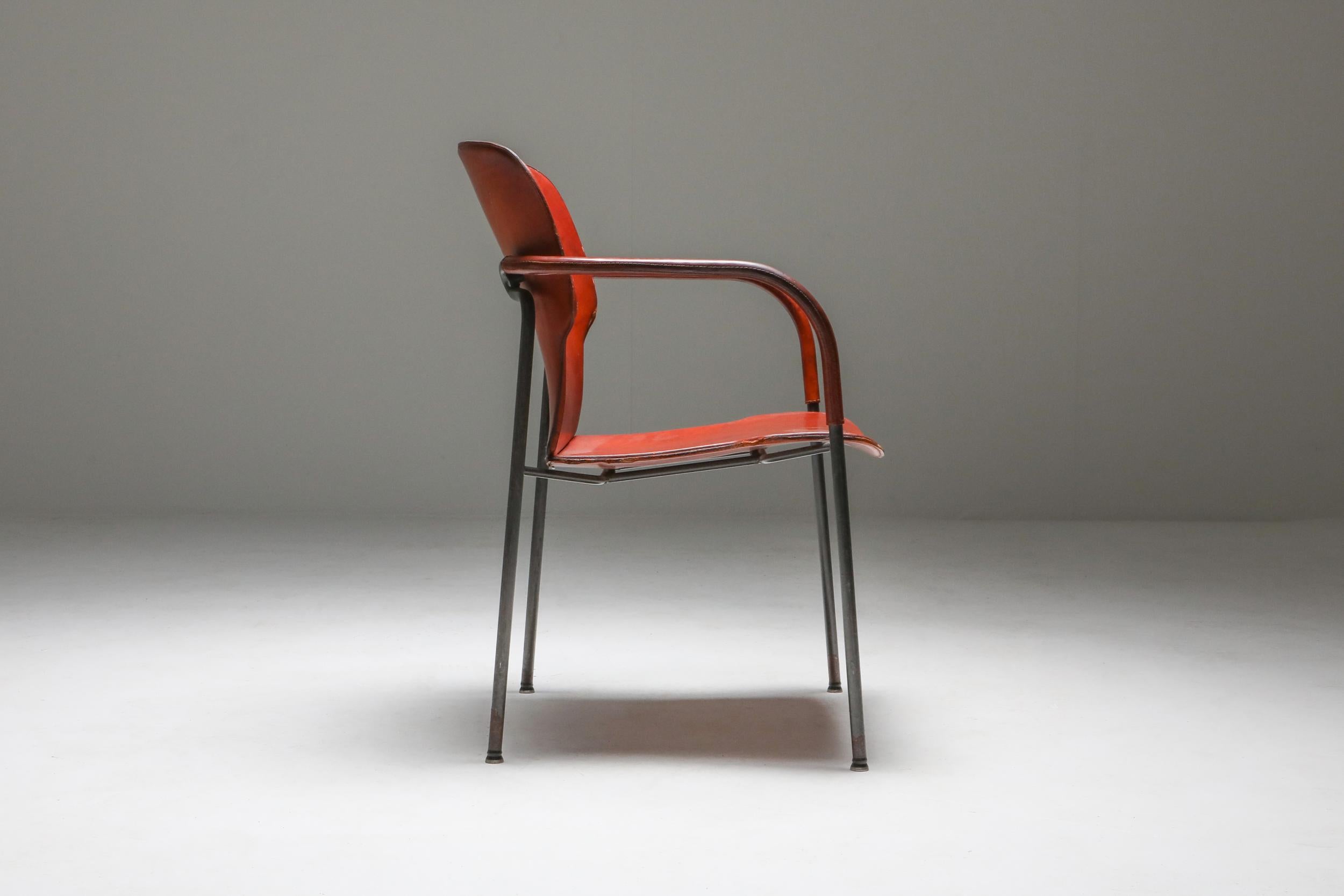 Acier Paire de fauteuils Gianfranco Frattini modèle 'Lalanda' en cuir cognac foncé en vente