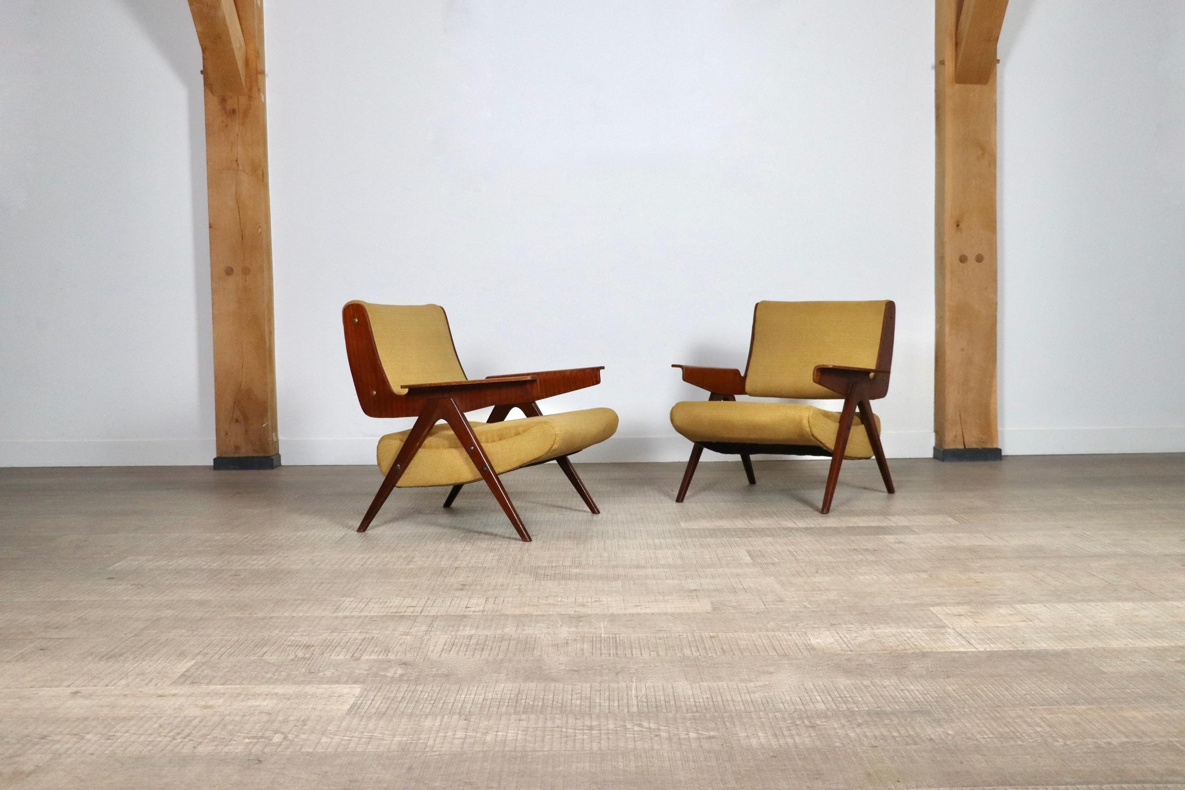 Pair Of Gianfranco Frattini Model 831 Lounge Chairs For Cassina, 1950s In Good Condition For Sale In ABCOUDE, UT