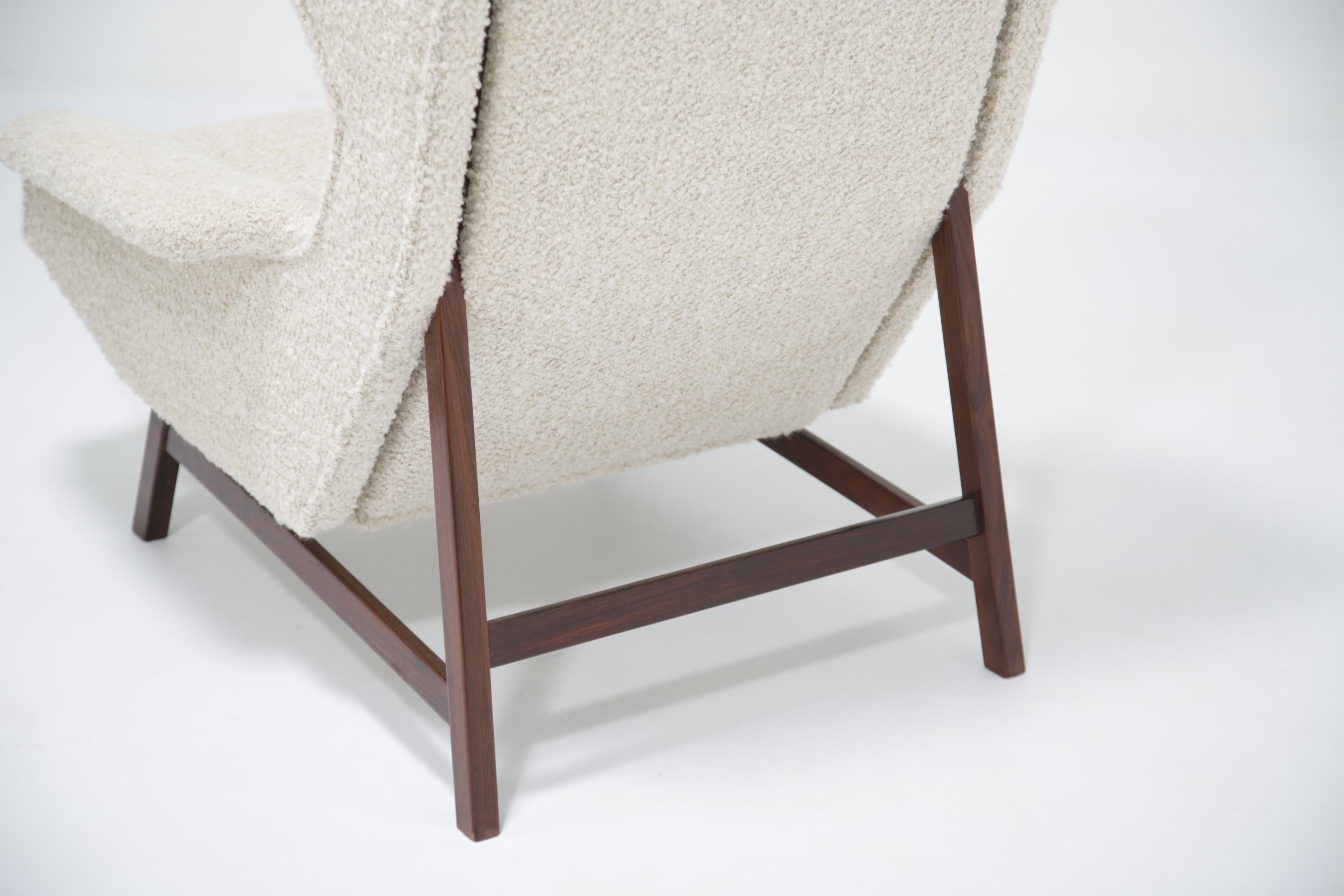 Paar Gianfranco Frattini Modell 877 Ohrensessel, Cassina, weißer Bouclé, ca. 1957, Paar im Angebot 4