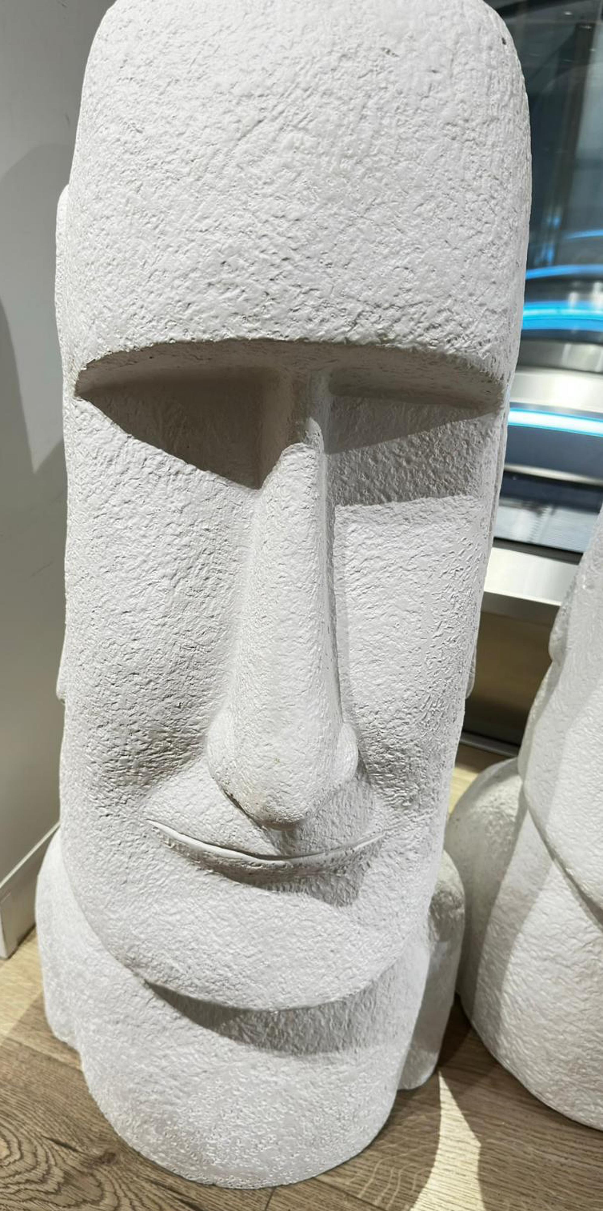 Hand-Crafted Pair of giant Easter Island Moai figures, 81cm tall, 21st Century For Sale