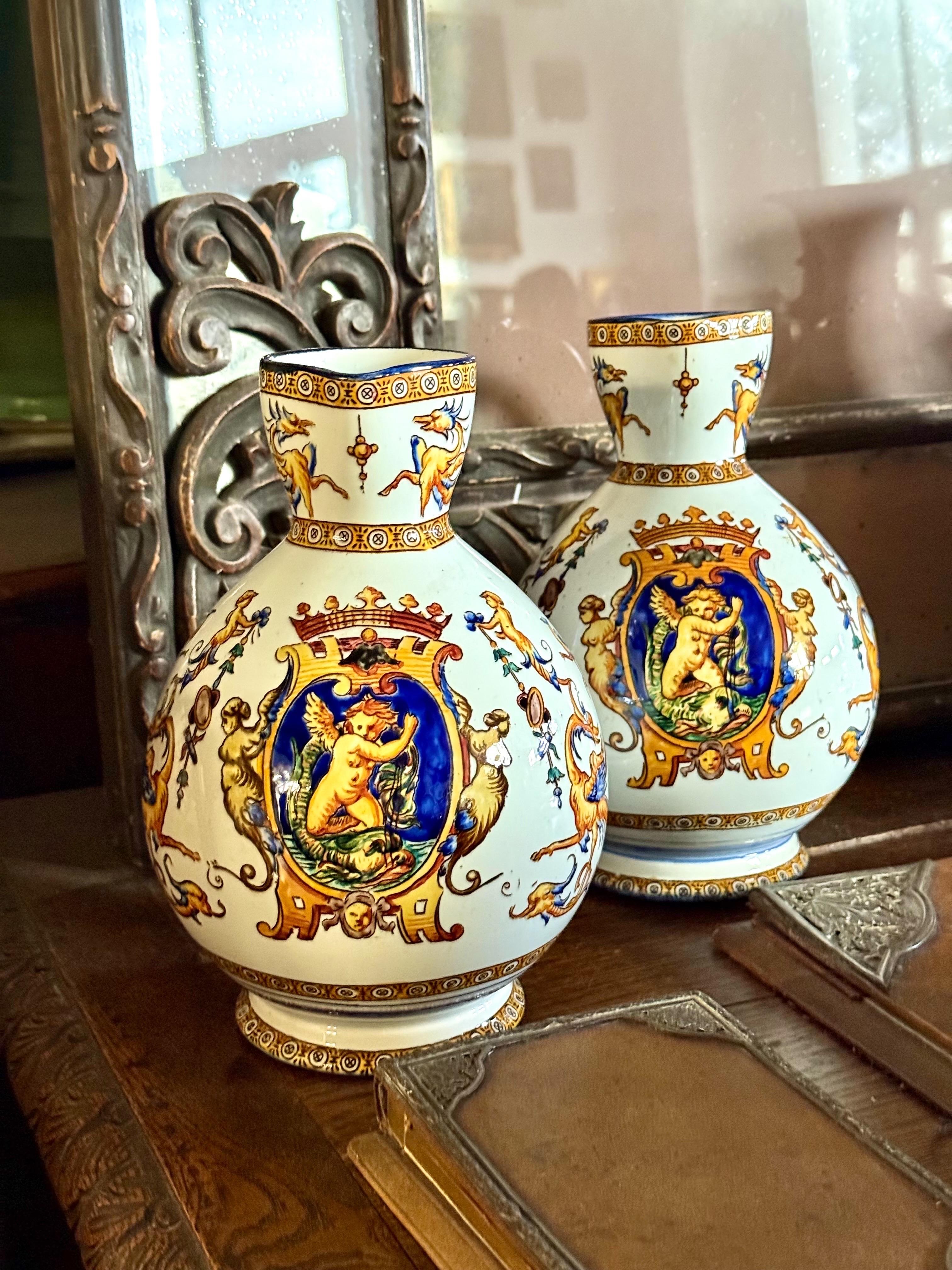 Coppia di brocche in maiolica rinascimentale di Gien, XIX secolo in vendita 14