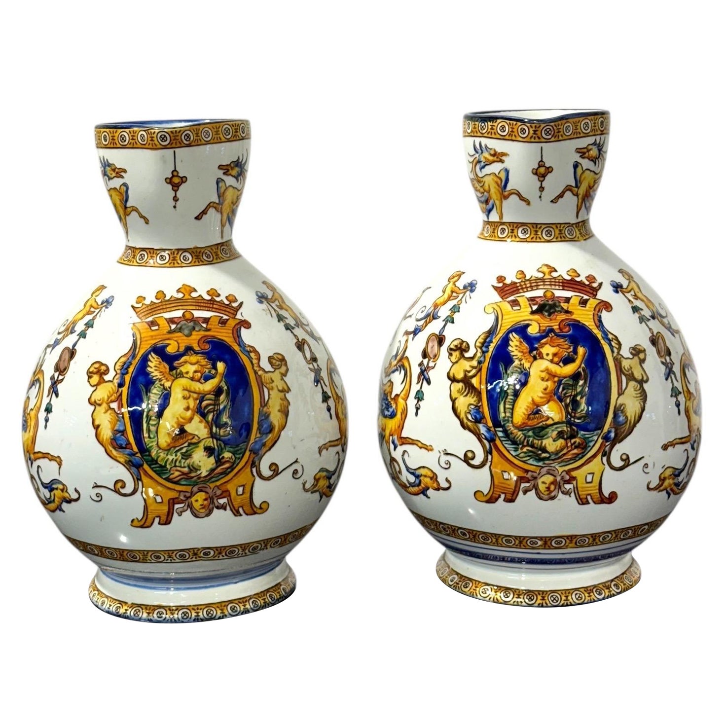 Coppia di brocche in maiolica rinascimentale di Gien, XIX secolo in vendita