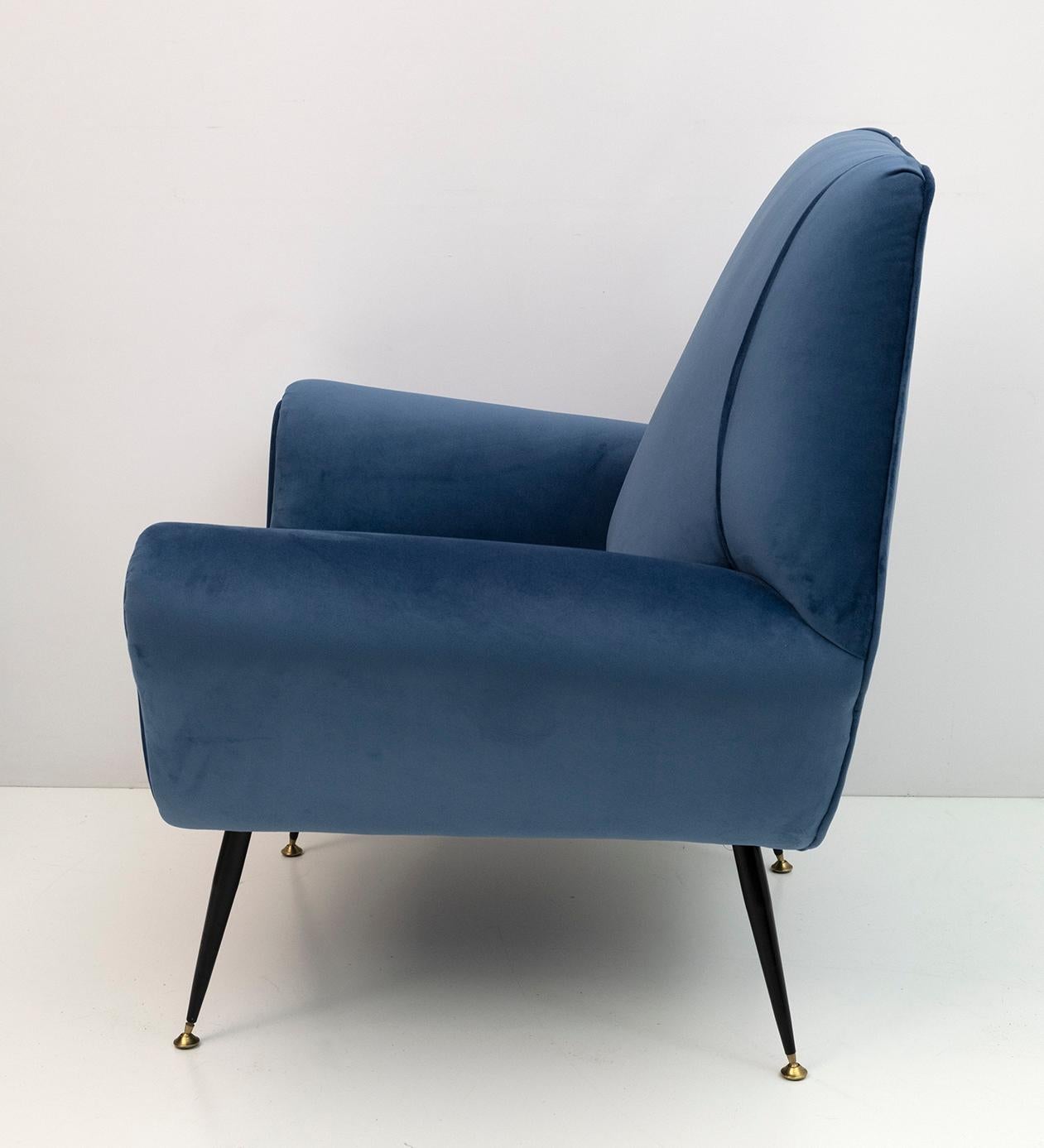 Gigi Radice Mid-Century Modern Italian Velvet Armchair for Minotti, 1950s In Good Condition In Puglia, Puglia