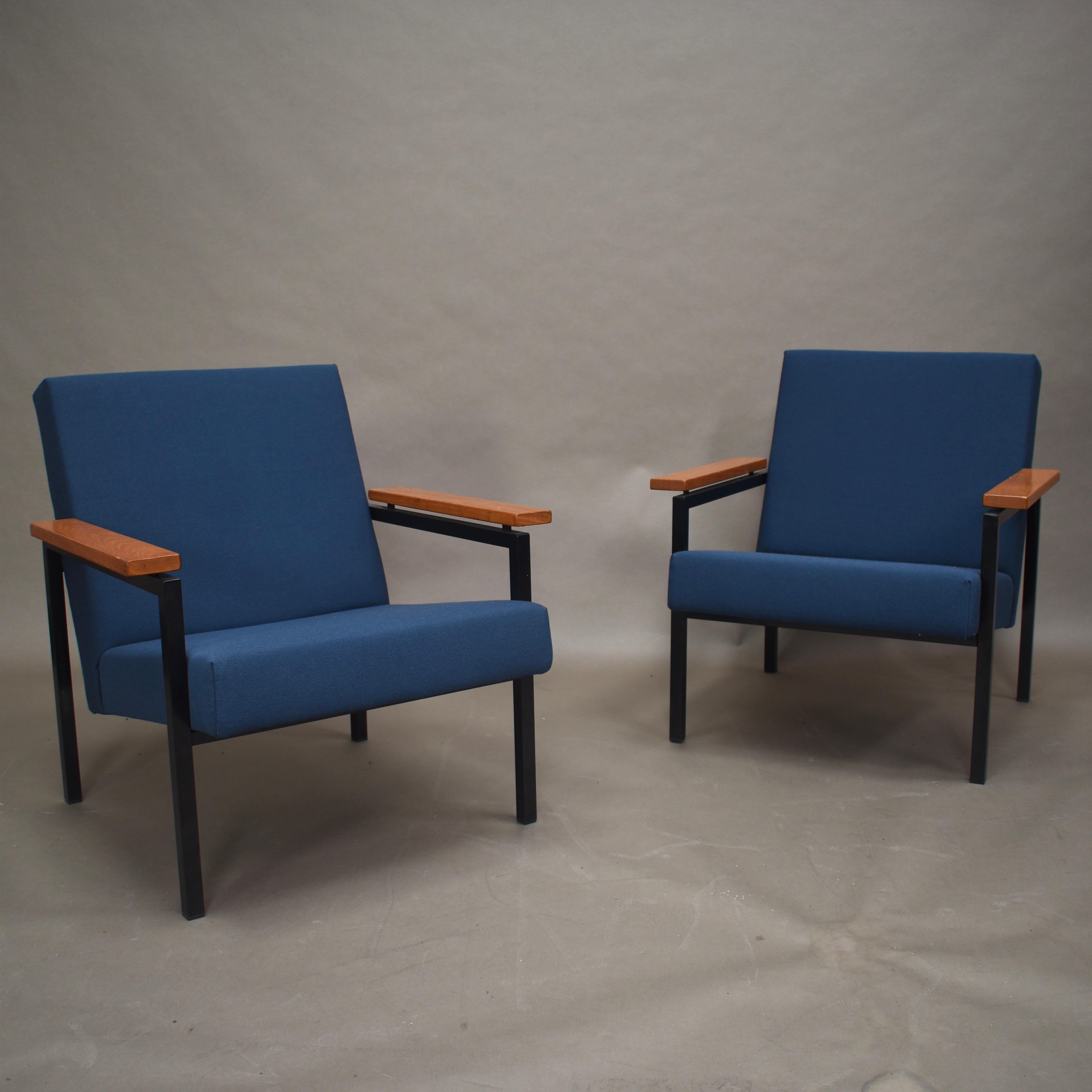 Pair of Gijs van der Sluis Chairs in New Upholstery, Netherlands, circa 1960 1