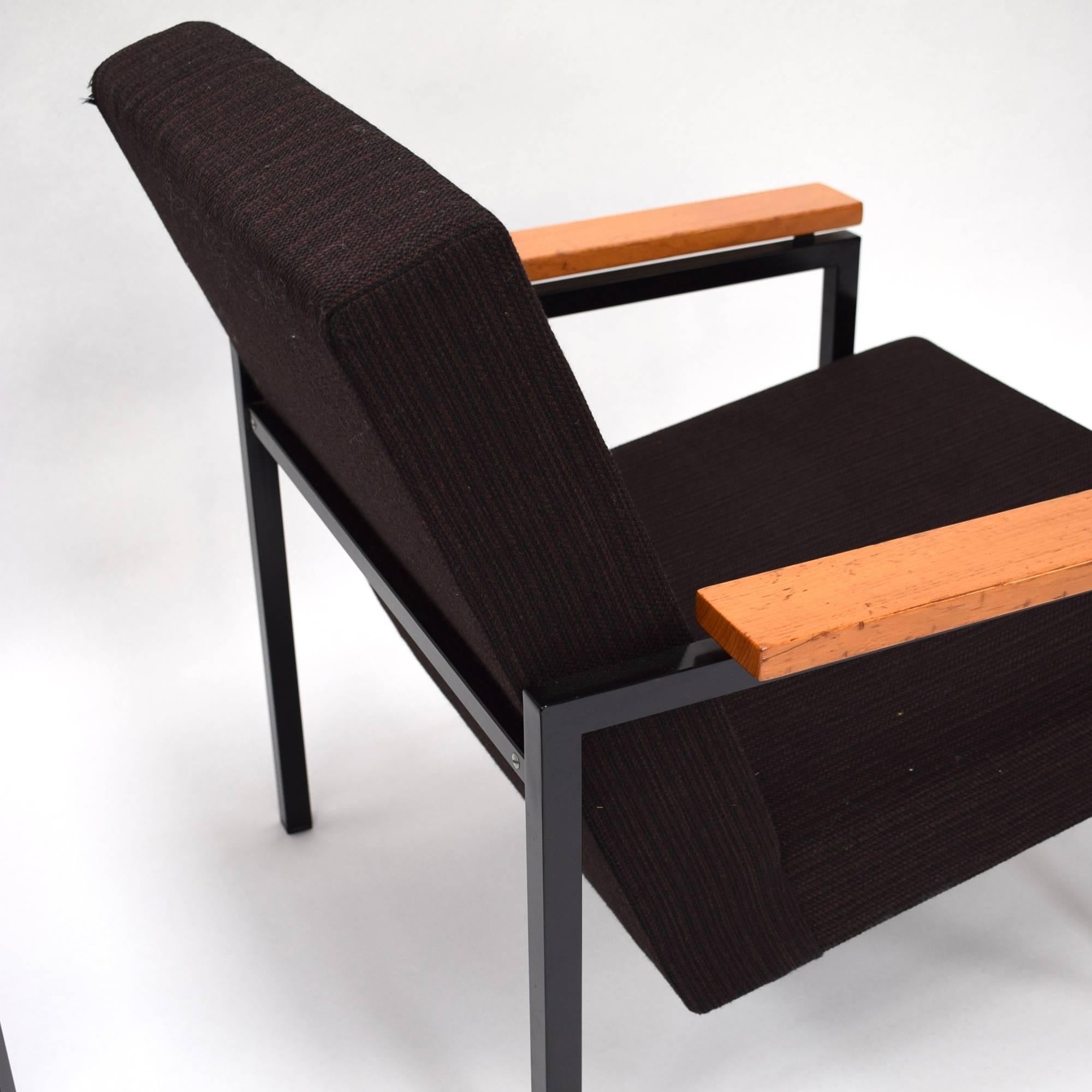 Pair of Gijs van der Sluis Model 30 Lounge Chairs 1