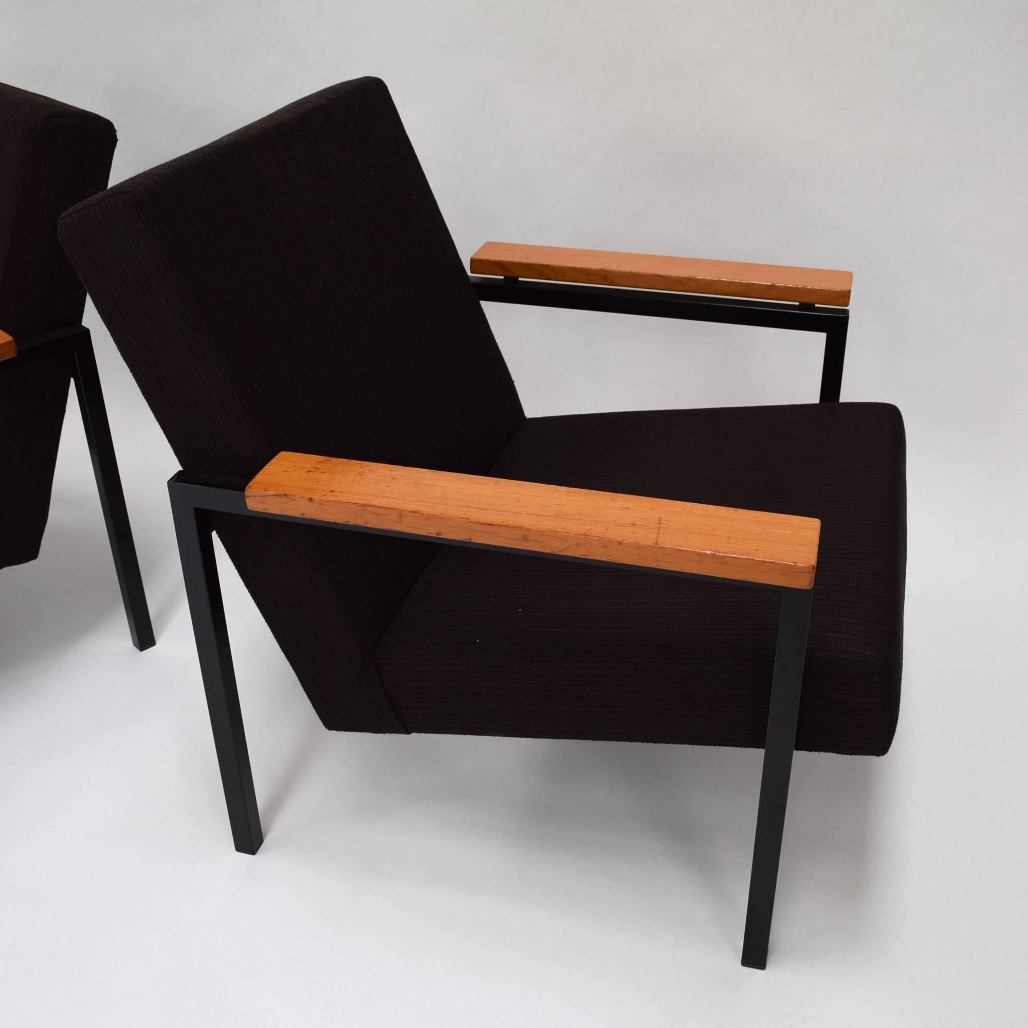 Pair of Gijs van der Sluis Model 30 Lounge Chairs 2