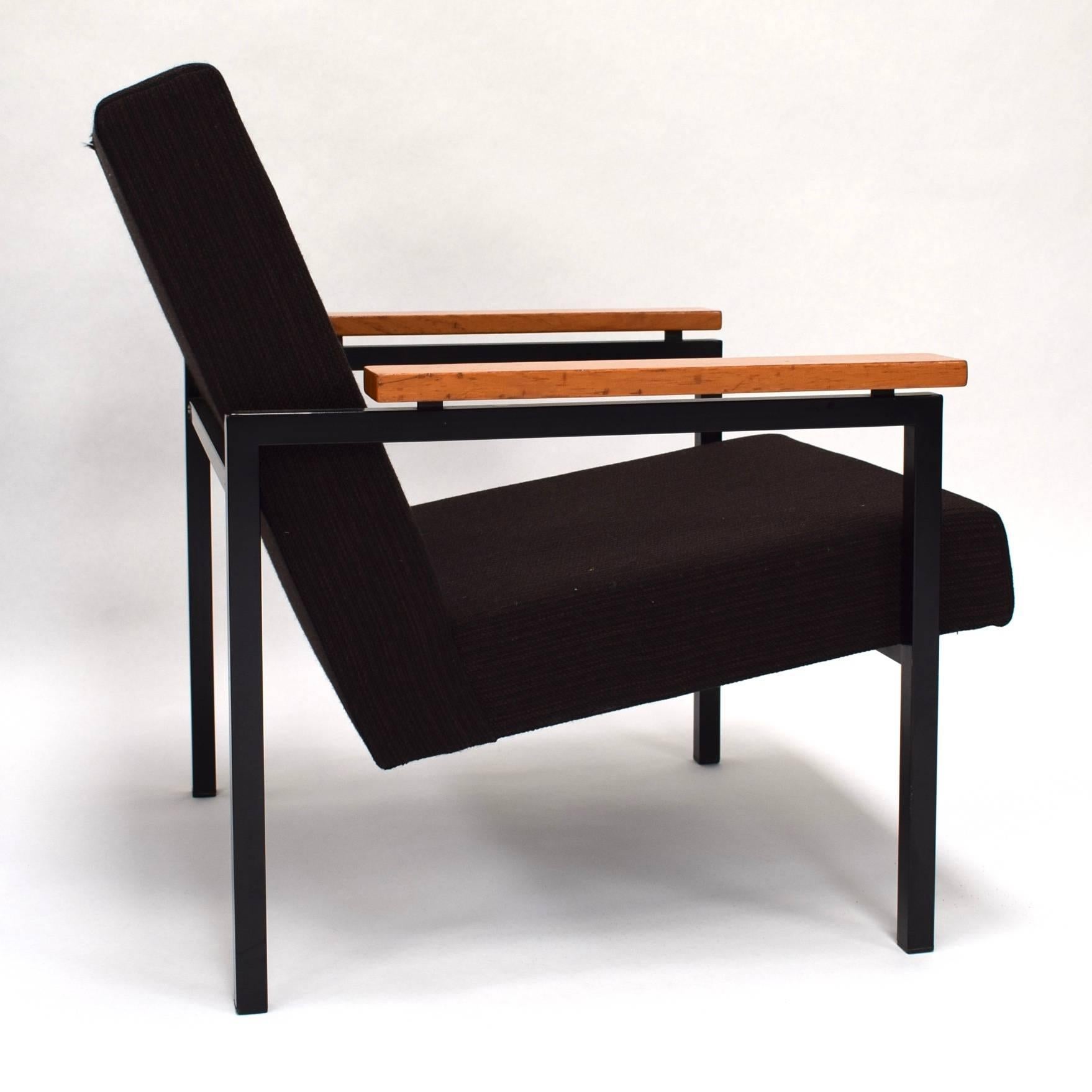 Metal Pair of Gijs van der Sluis Model 30 Lounge Chairs