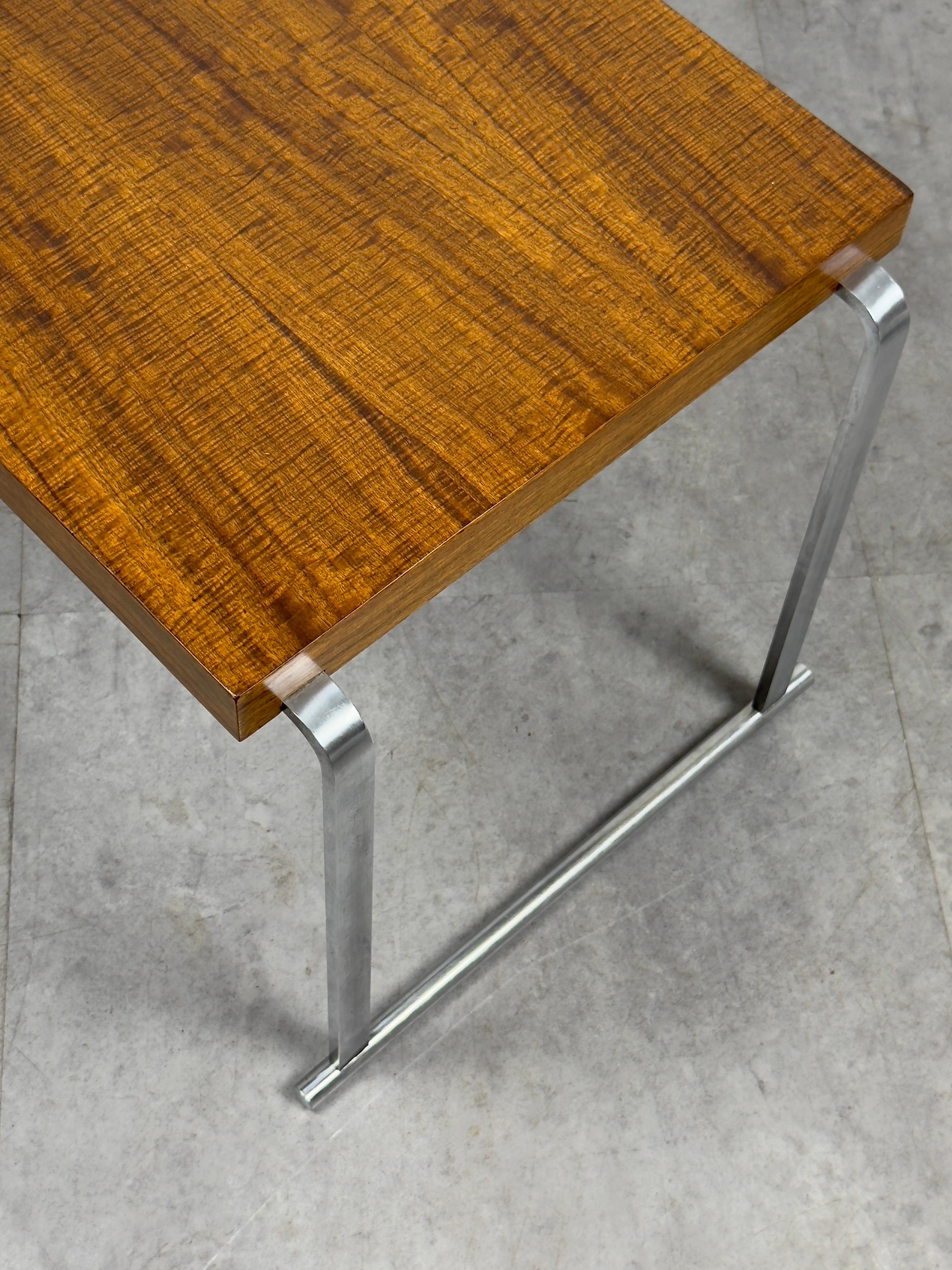 Pair of Gilbert Rohde for Herman Miller Rare End Tables in Laurel & Steel 1930s im Angebot 3