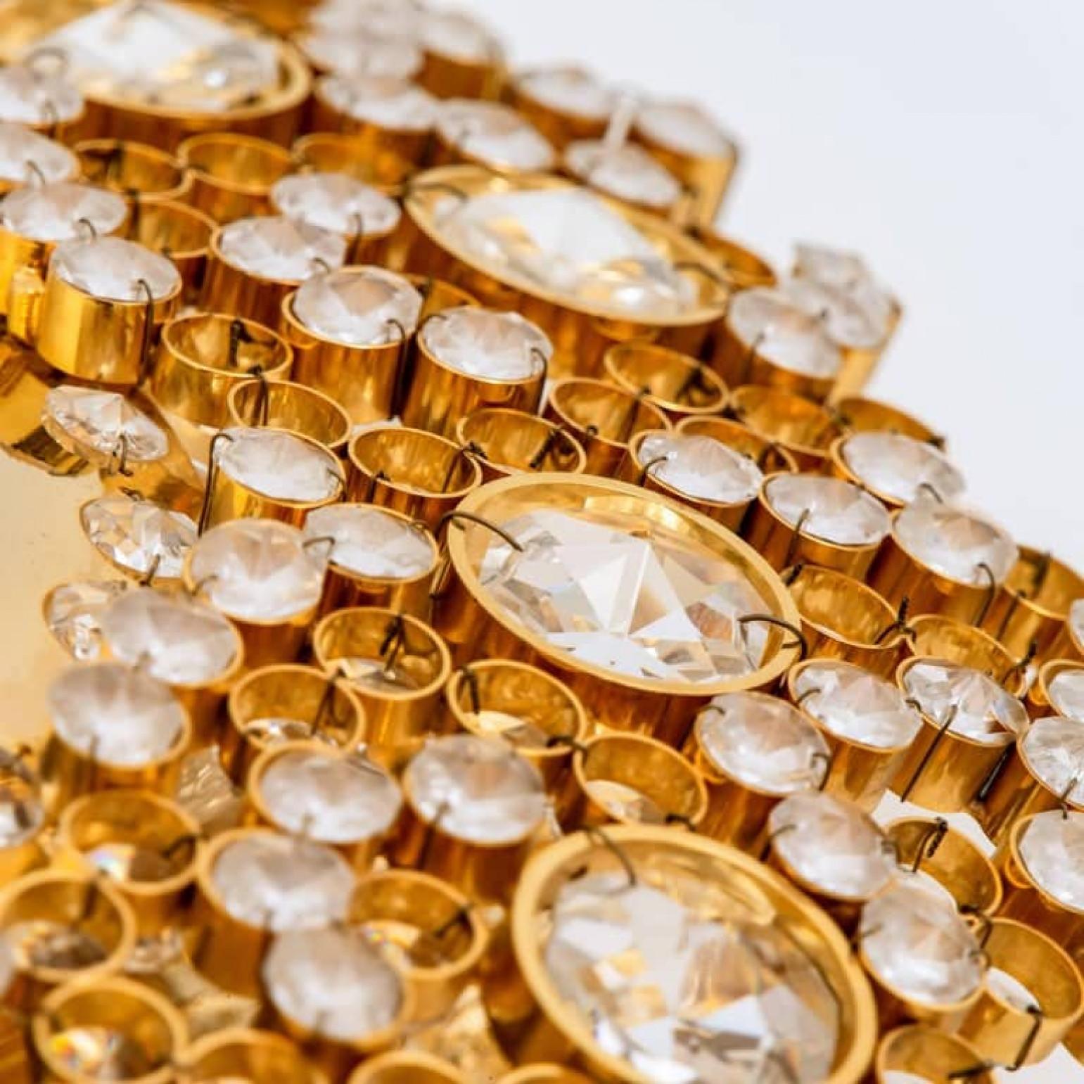 Début du XVIIe siècle Pair of Gilded Brass and Crystal Glass Flush Mount Wall Light by Palwa, 1960s en vente