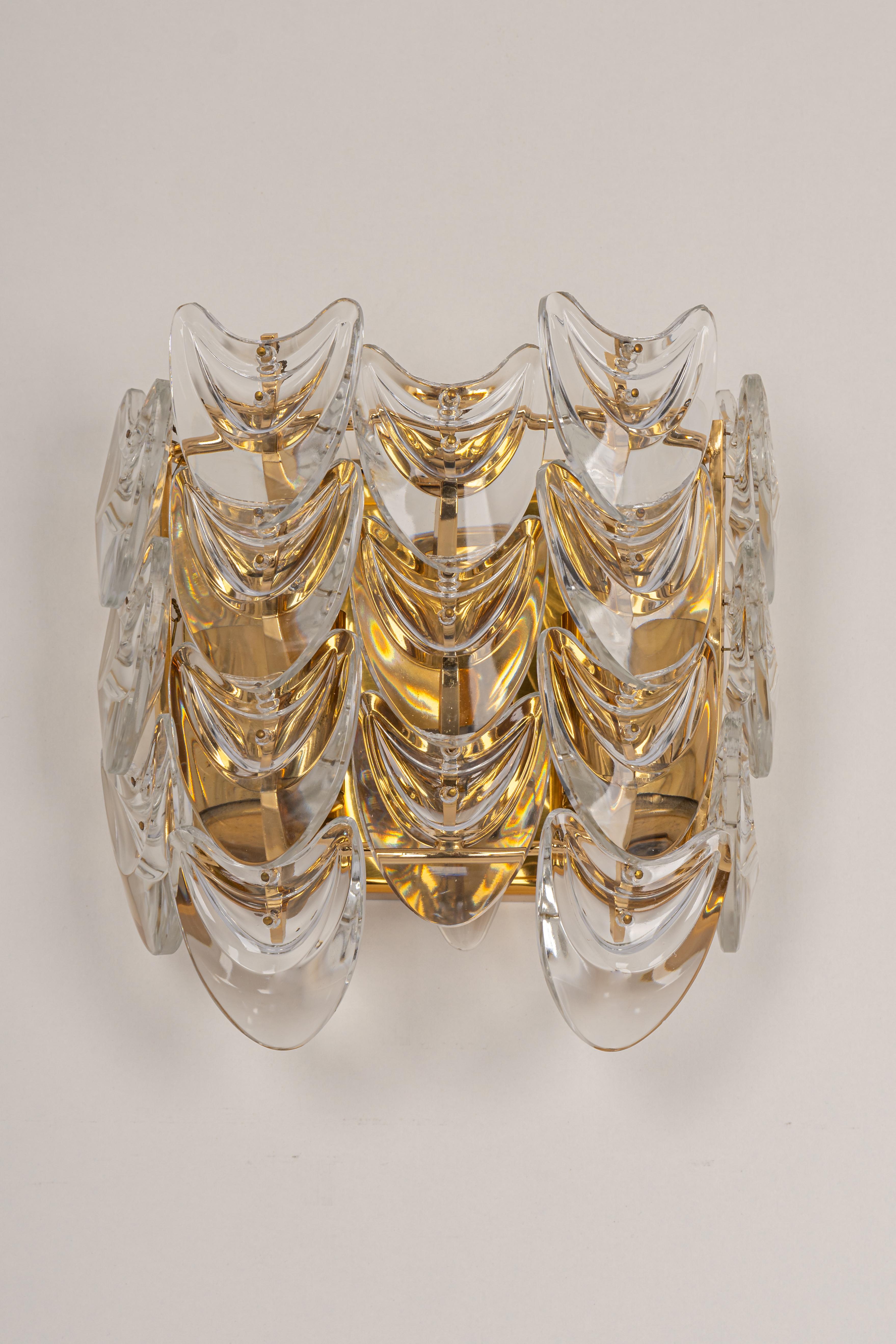 Mid-Century Modern Pair of Gilded Brass Crystal Wall Lights, Sciolari Design, Palwa, Germany, 1960s For Sale