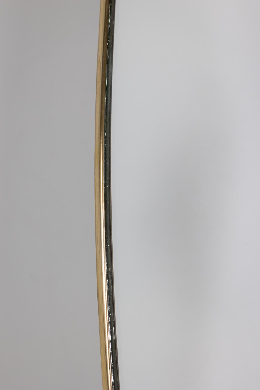 Paire de miroirs en laiton doré. Circa 1970. en vente 1