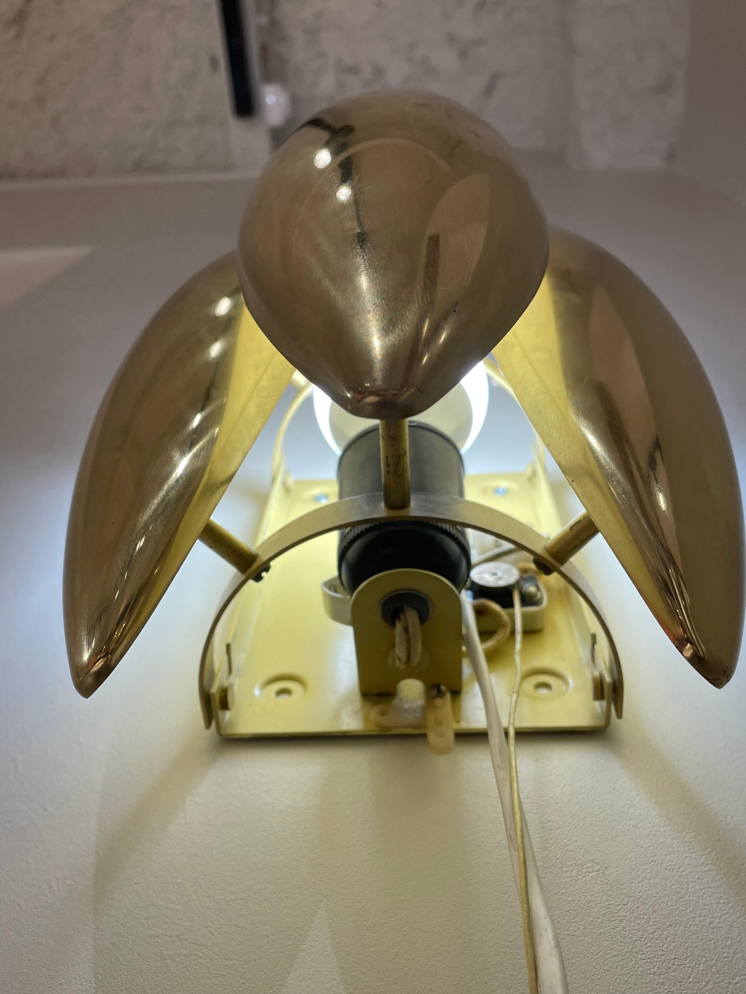 Mid-Century Modern Pair of gilded brass sconces For Sale