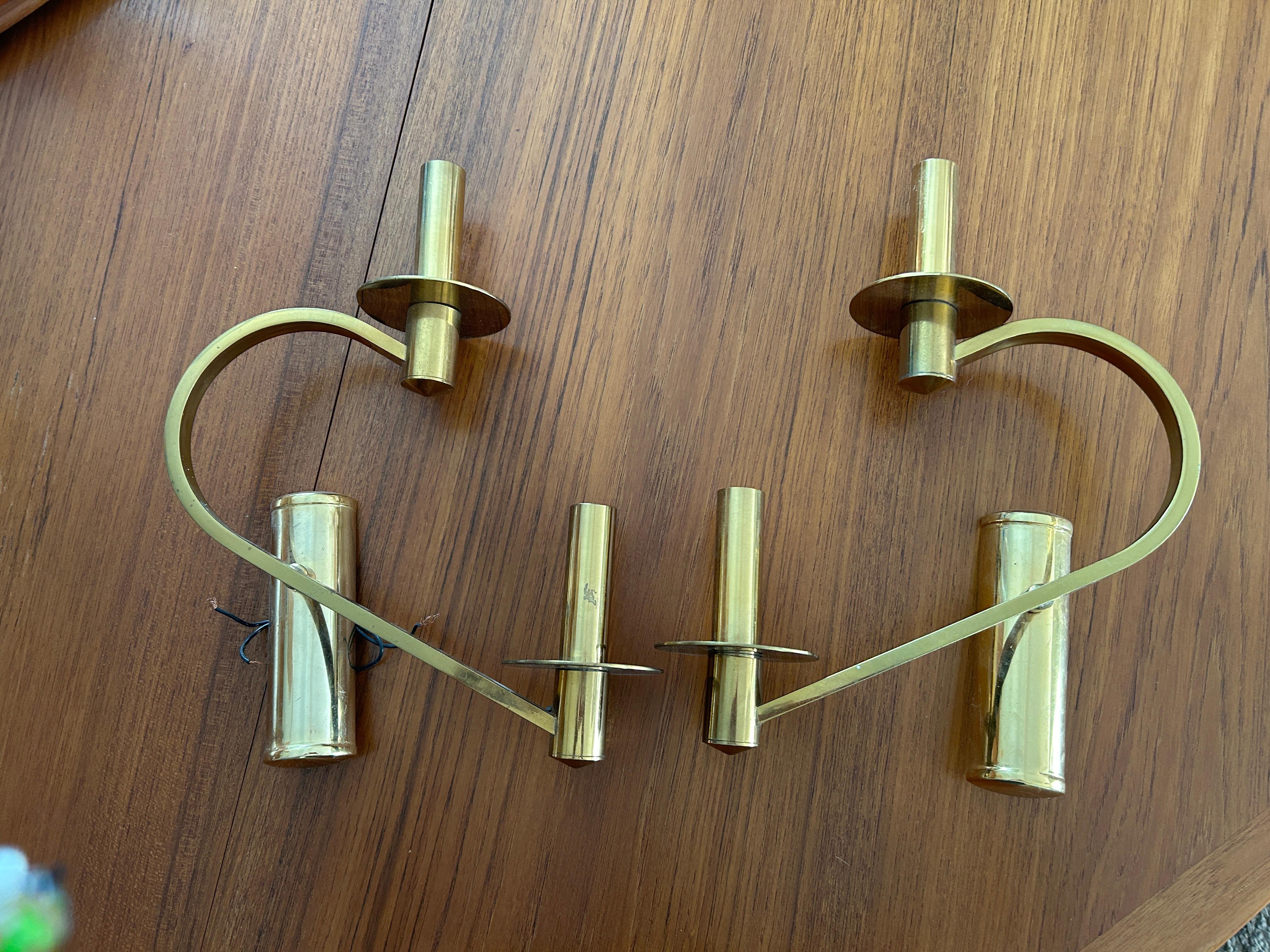 Pair of gilded brass sconces in the style of Gaetano Sciolari 1970 For Sale 3