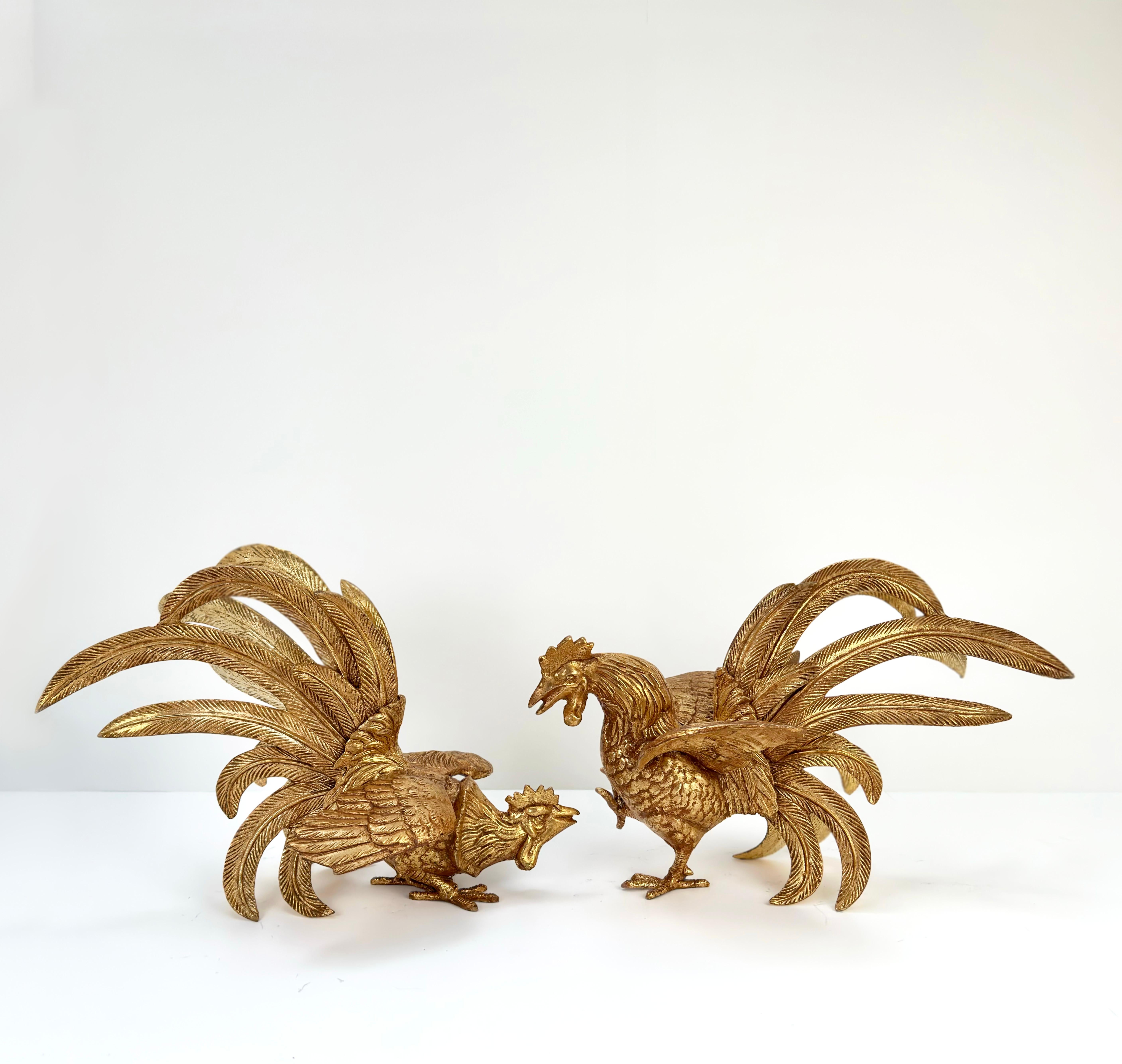 A pair of Mid-Century handmade gilded bronze Fighting Cockerel ornaments  from Japan

Decorate your space and add a sense of opulent drama with this pair of Japanese fighting cockerel ornaments.

Made in Japan around the mid-century, this pair of