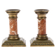 Paire de chandeliers en bronze doré et marbre rouge 19ème siècle