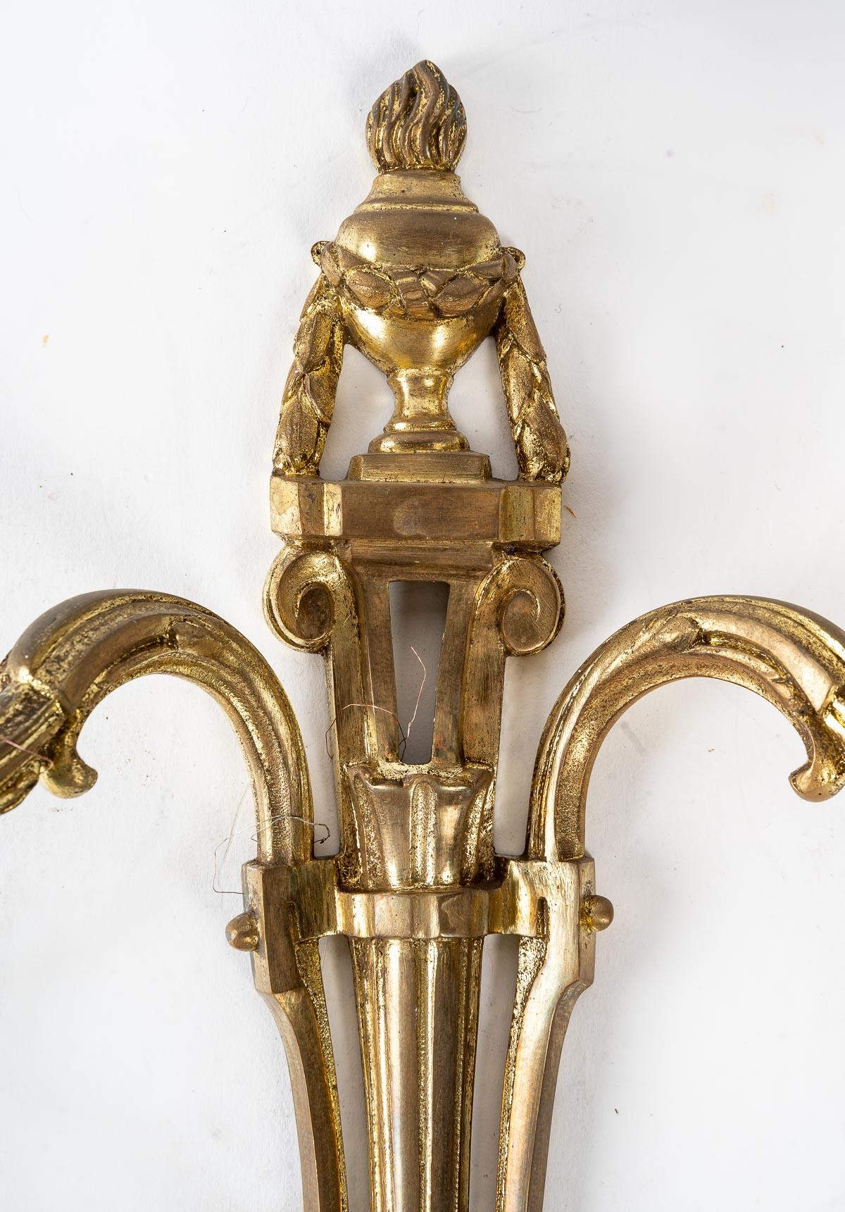 Gilt Pair of Gilded Bronze Wall Lights of Louis XVI Style For Sale