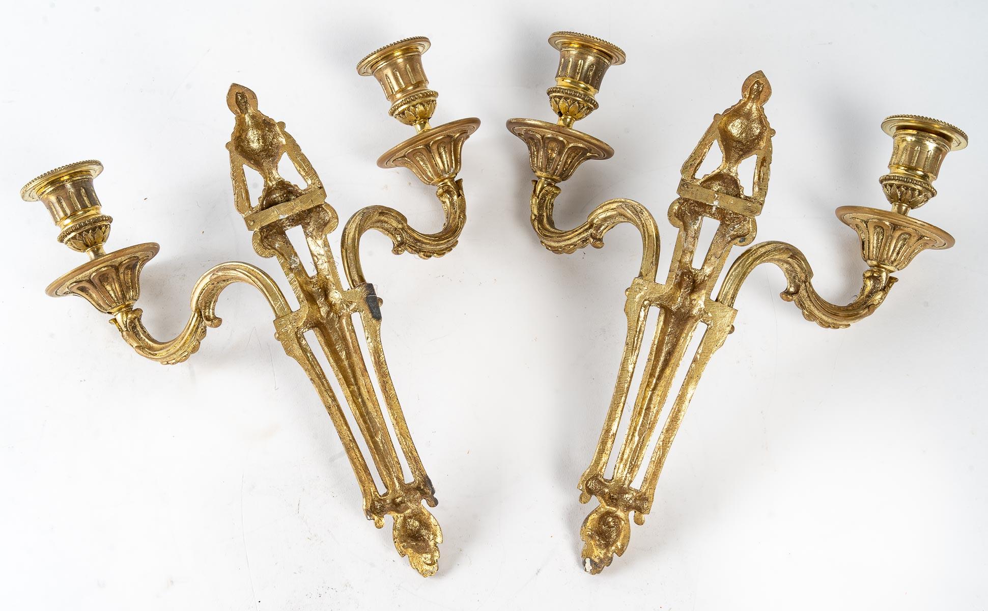 19th Century Pair of Gilded Bronze Wall Lights of Louis XVI Style For Sale
