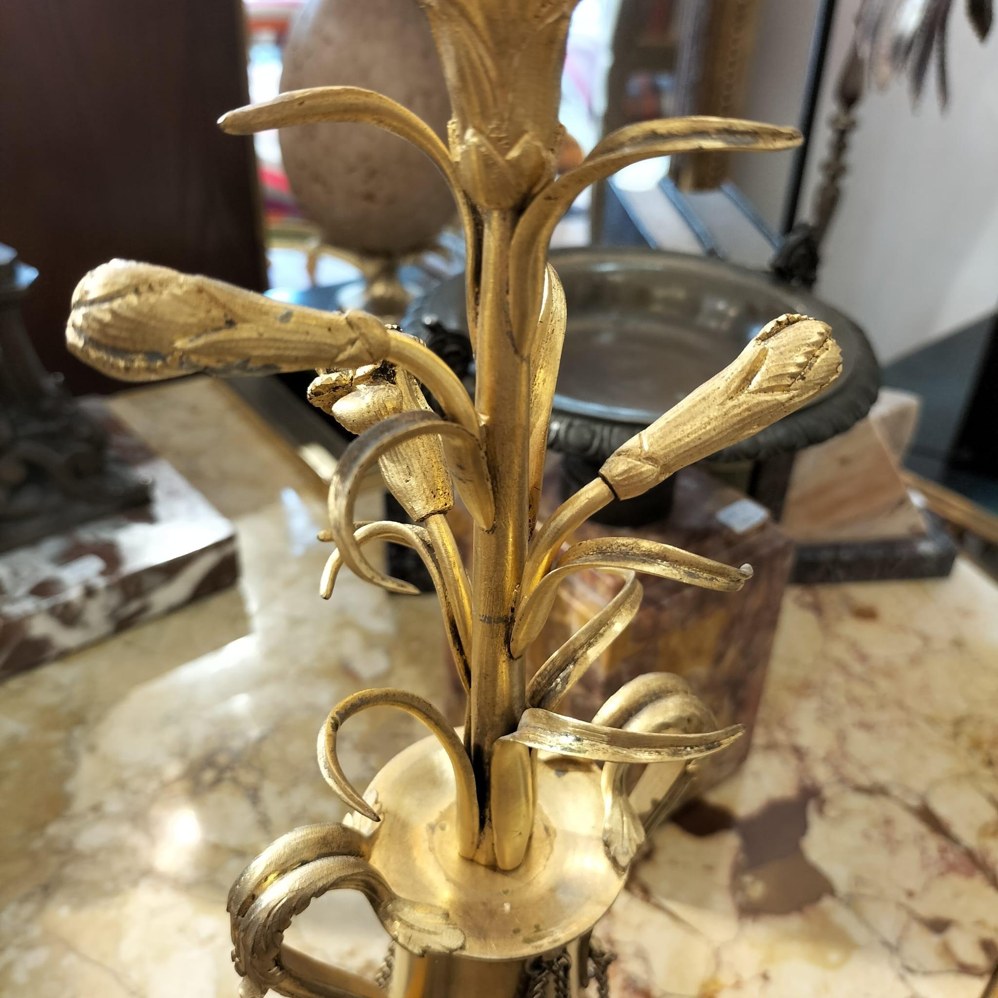 French Pair of Gilded Candlesticks with Floral Pattern from Louis XVI (1774-1792) For Sale