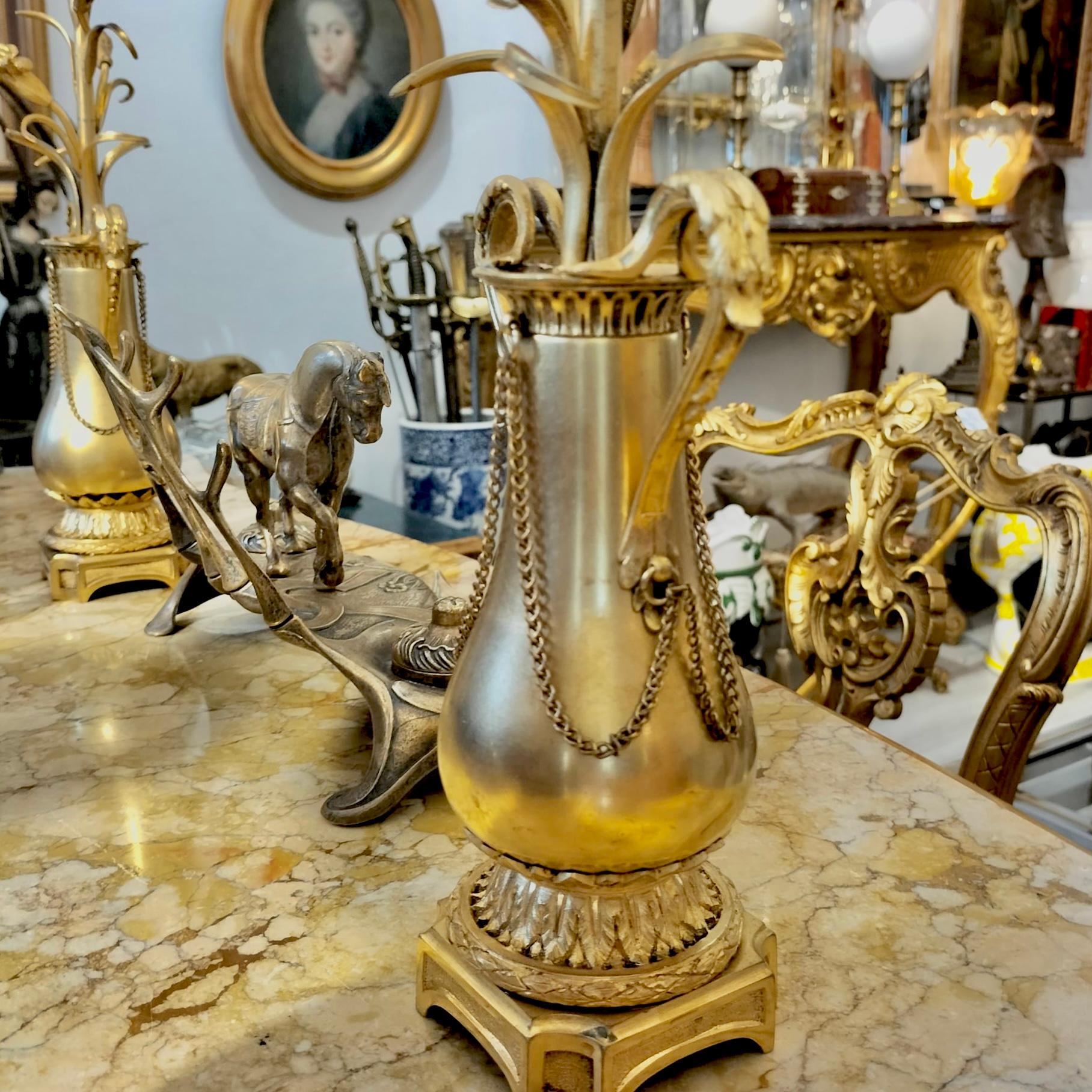 Pair of Gilded Candlesticks with Floral Pattern from Louis XVI (1774-1792) For Sale 3