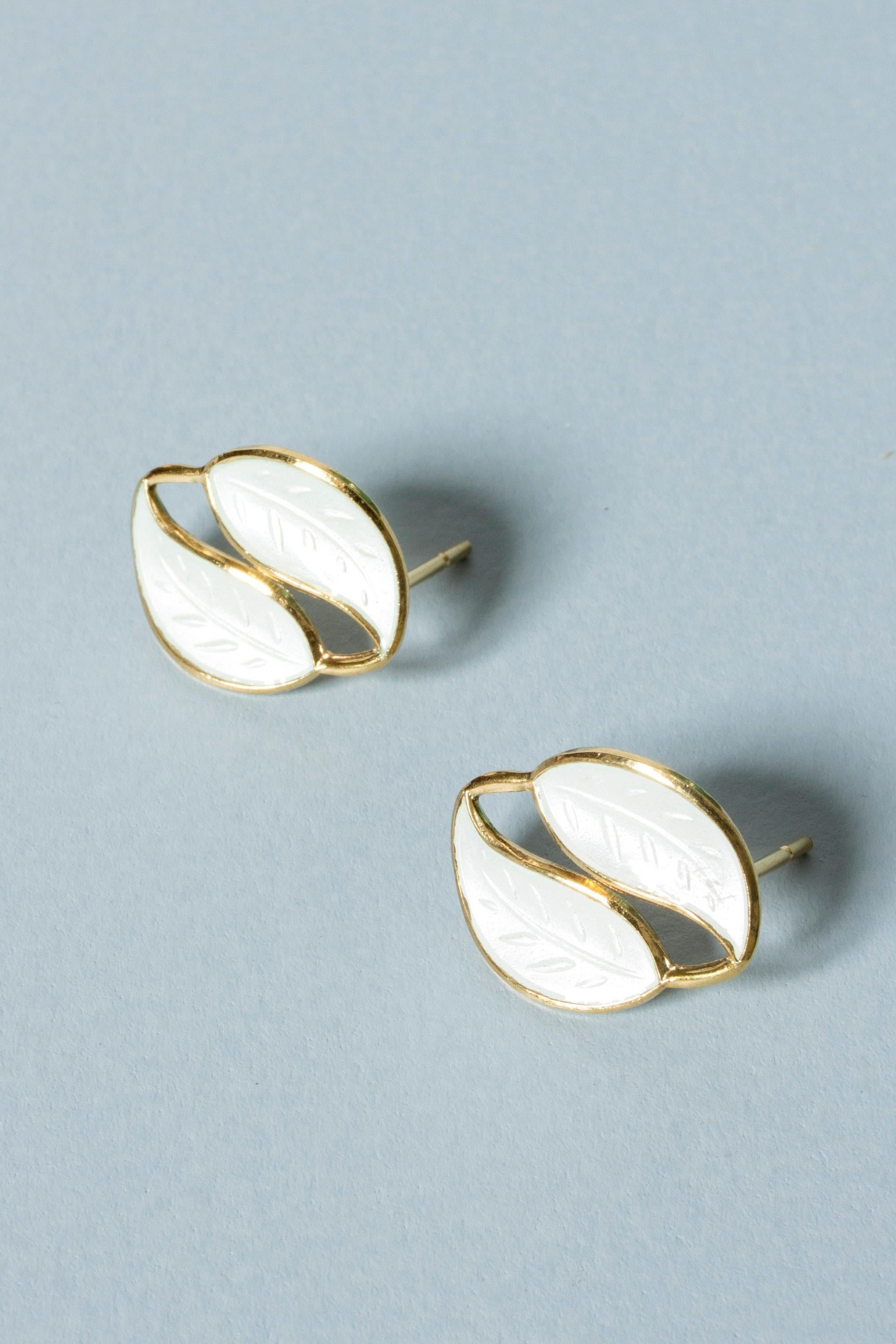 Modernist Pair of Gilded Enamel Earrings from David Andersen, Norway, 1950s