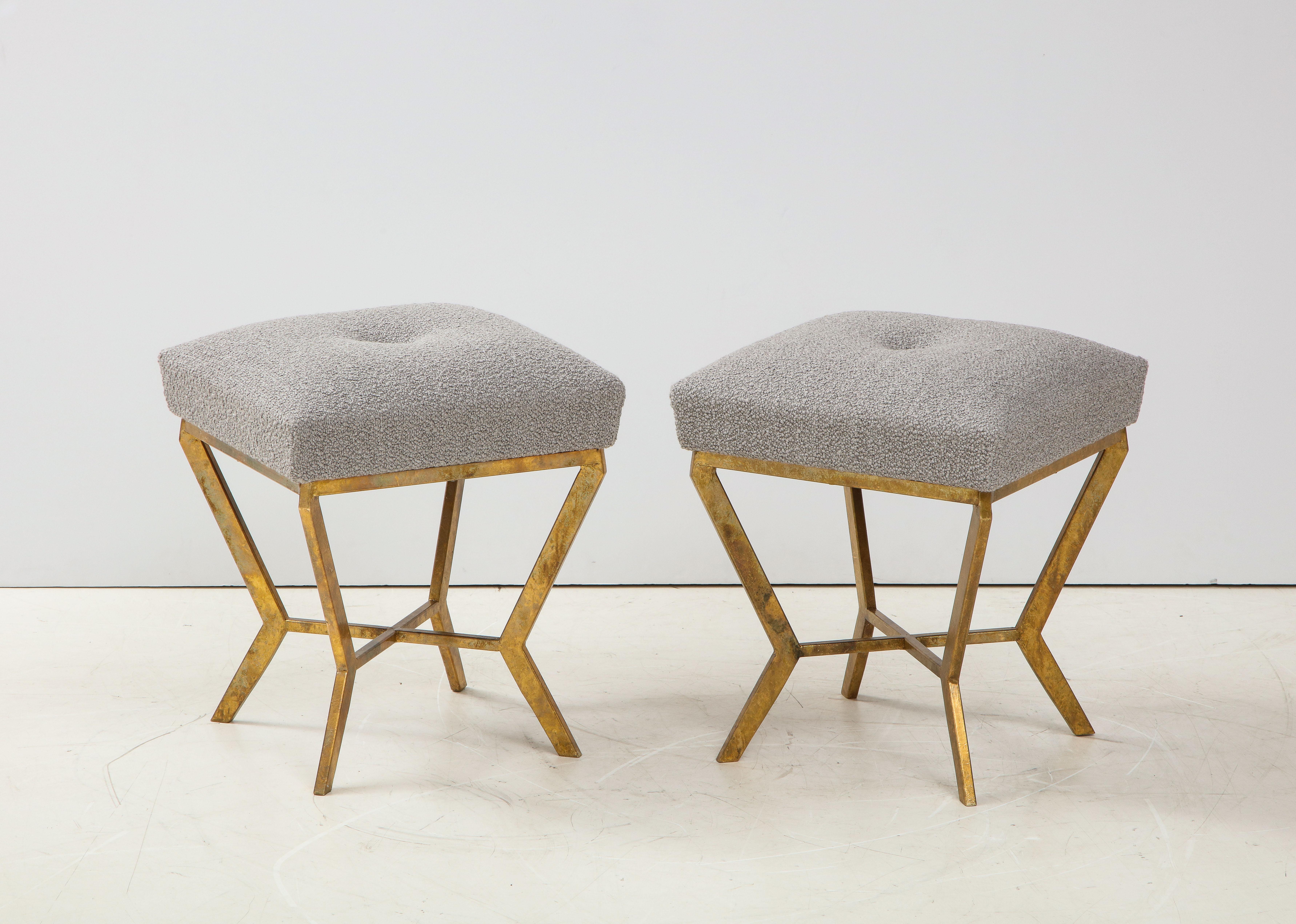 Hollywood Regency Pair of Gilded Gold Leaf Iron Stools with Tufted Grey Boucle, Italy, 2021