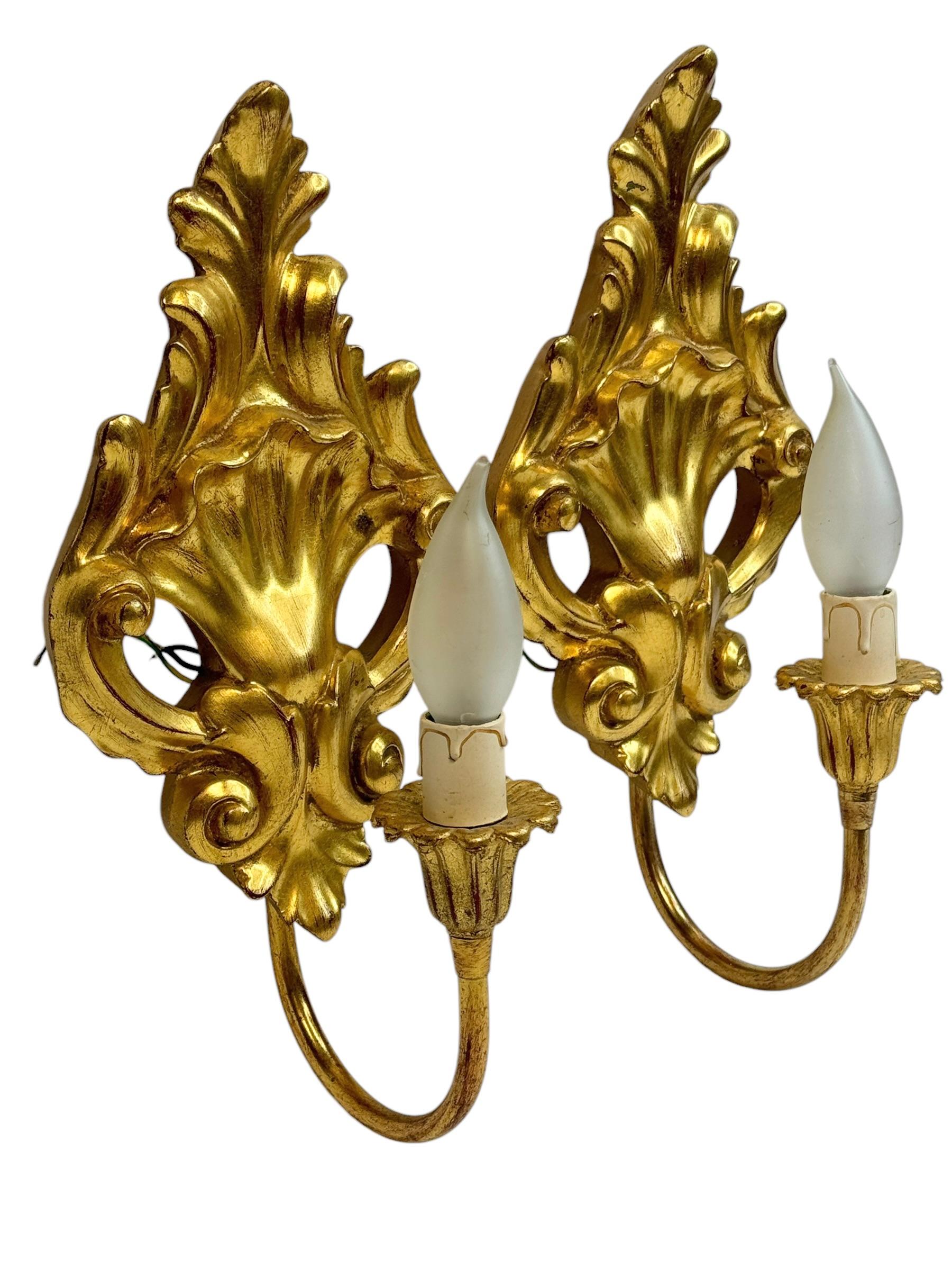 Belgian Pair of Gilded Hollywood Regency Sconces, 1960s, Belgium For Sale