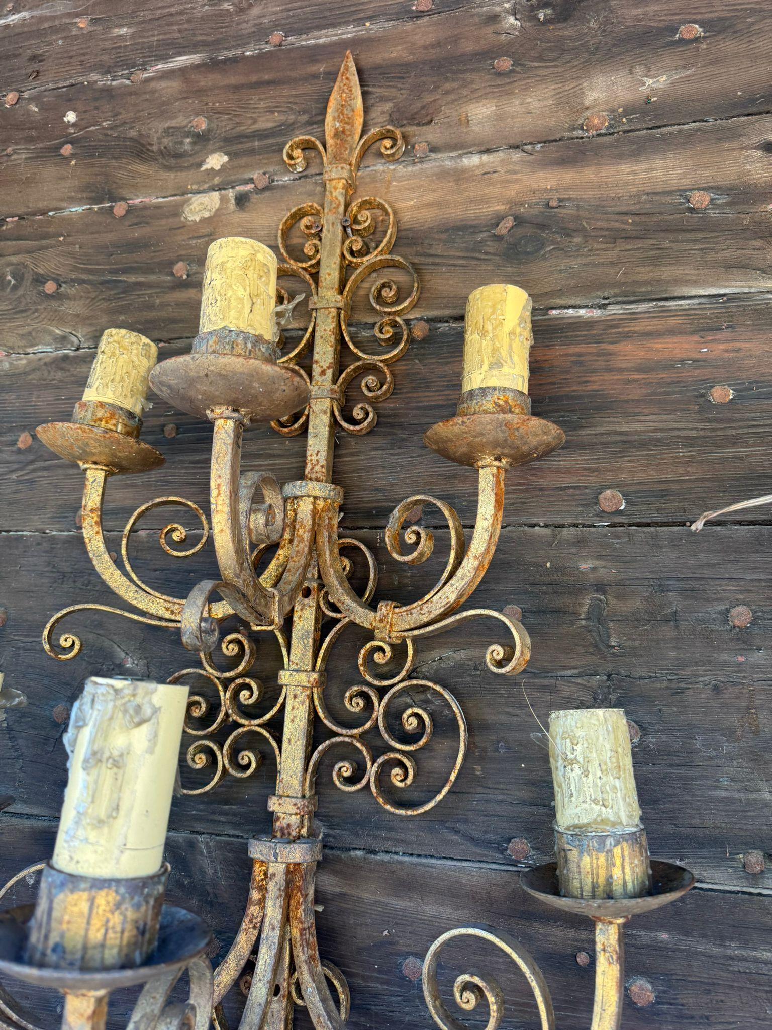 Pair of gilded iron wall sconces with 6 lights each, Italy For Sale 1