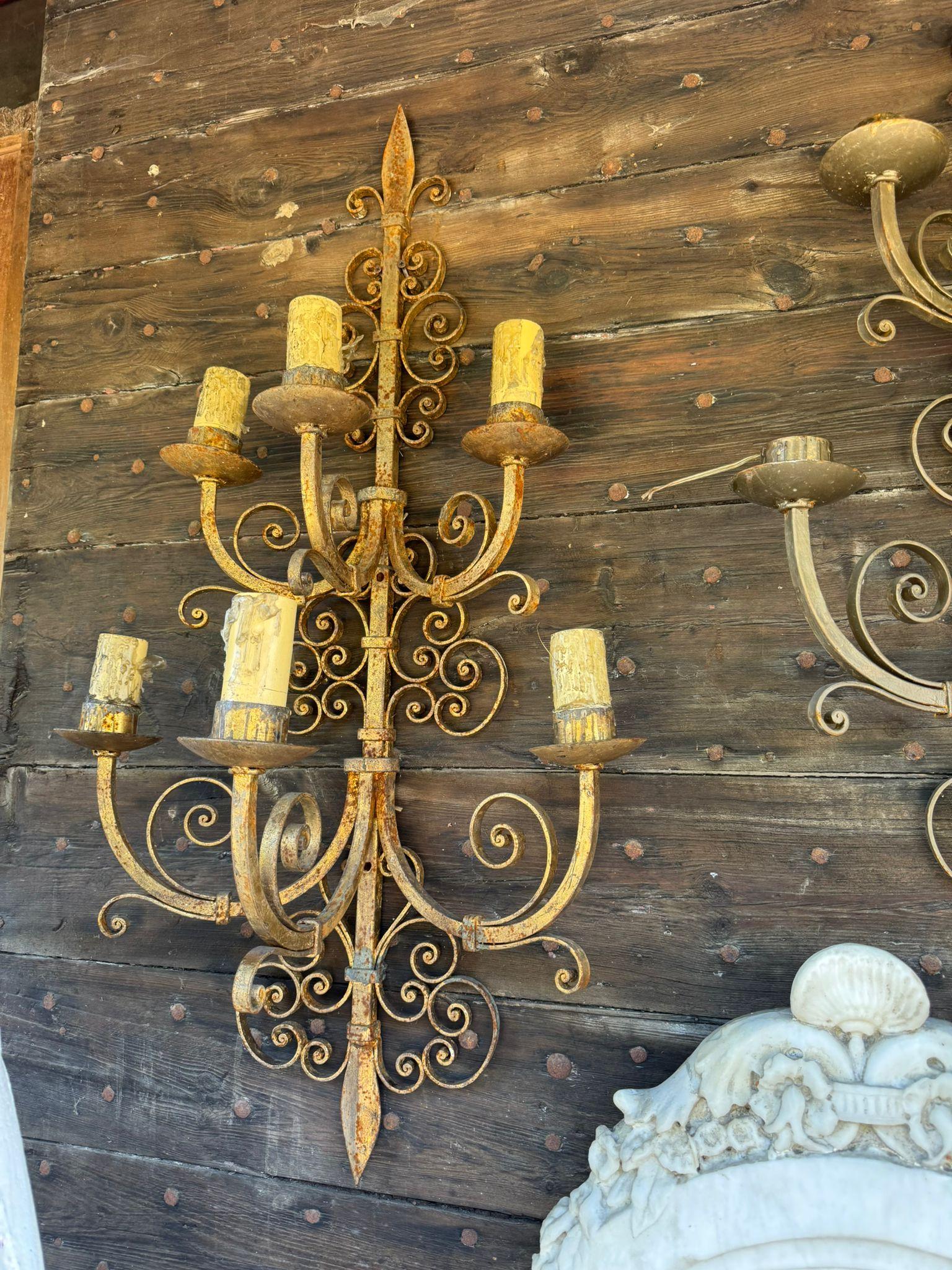 Pair of gilded iron wall sconces with 6 lights each, Italy For Sale 2