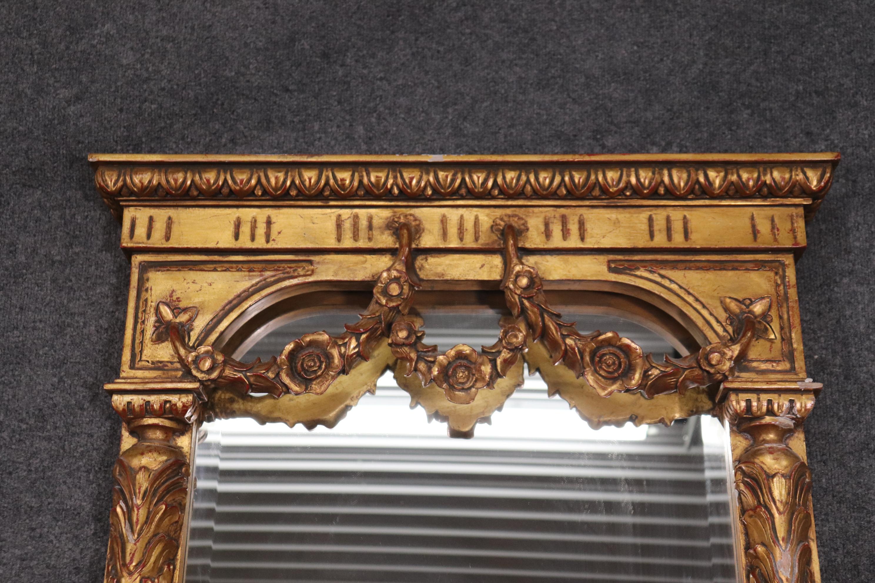 Pair of Gilded Italian Louis XV Style Carved Wall Pier Mirrors circa 1940 In Good Condition In Swedesboro, NJ
