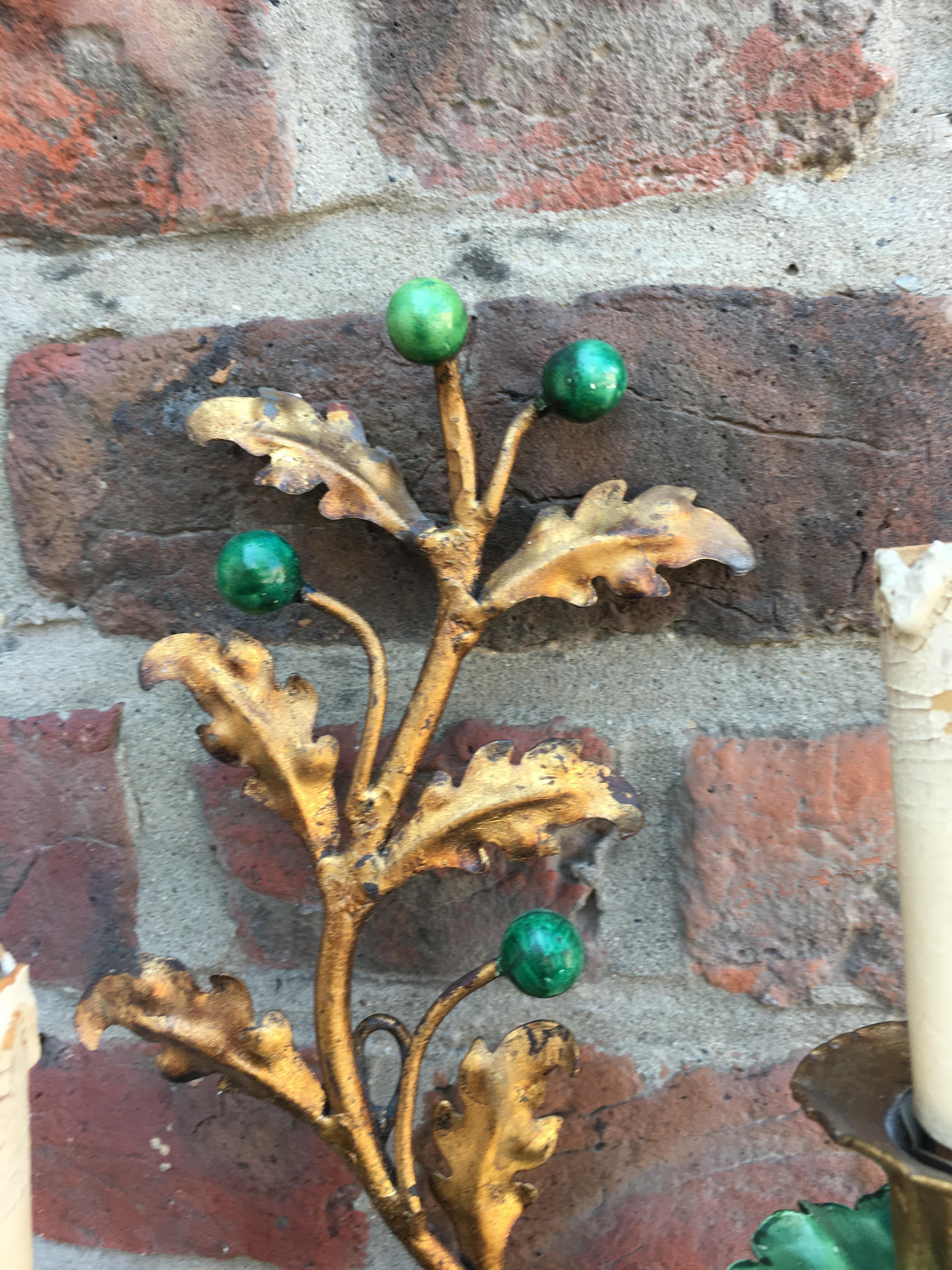 Pair of Gilded Metal and Lacquered Green Appliques, 'Style Baguès', circa 1950 In Good Condition For Sale In Saint-Ouen, FR