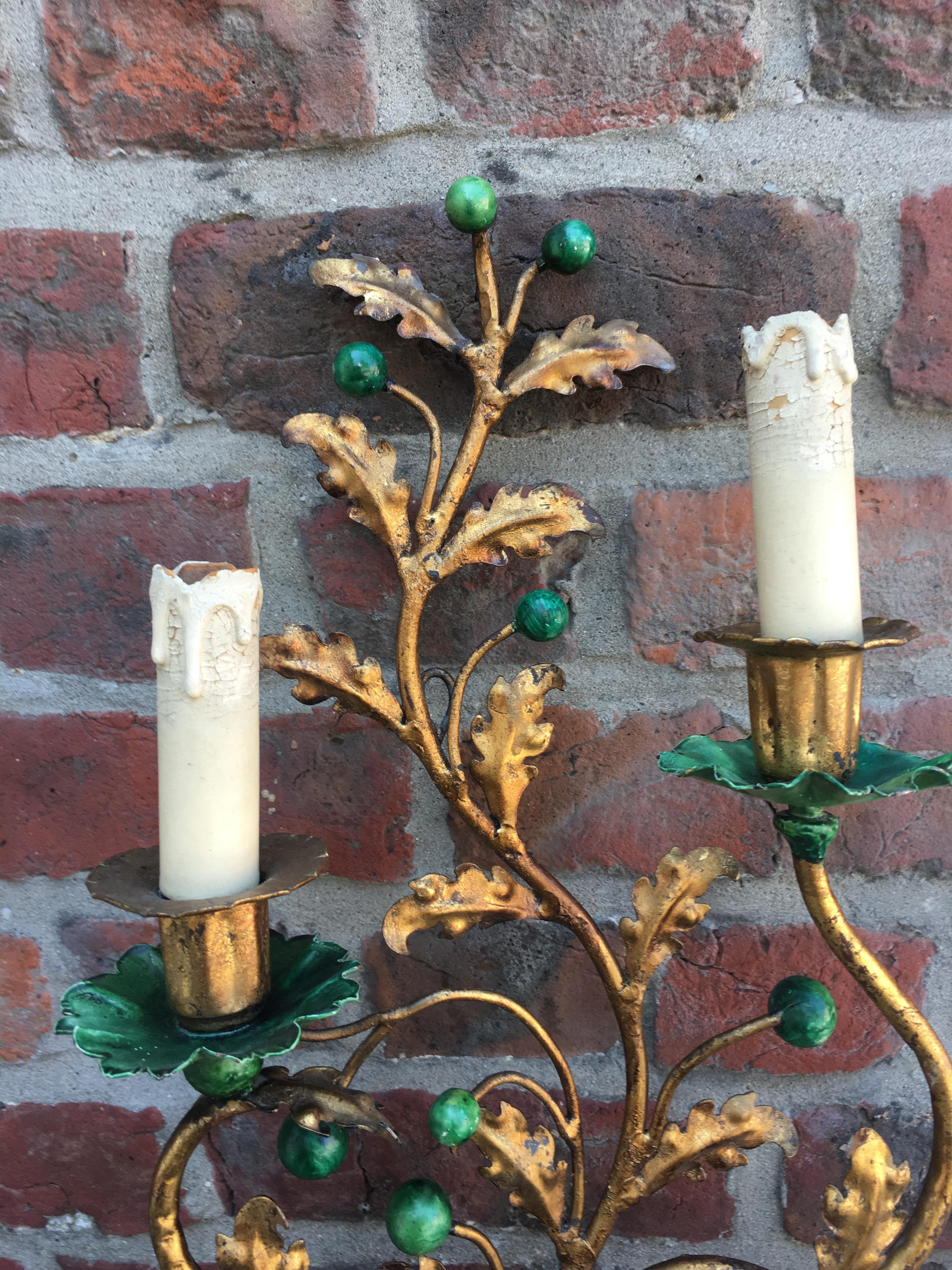 Pair of Gilded Metal and Lacquered Green Appliques, 'Style Baguès', circa 1950 For Sale 2