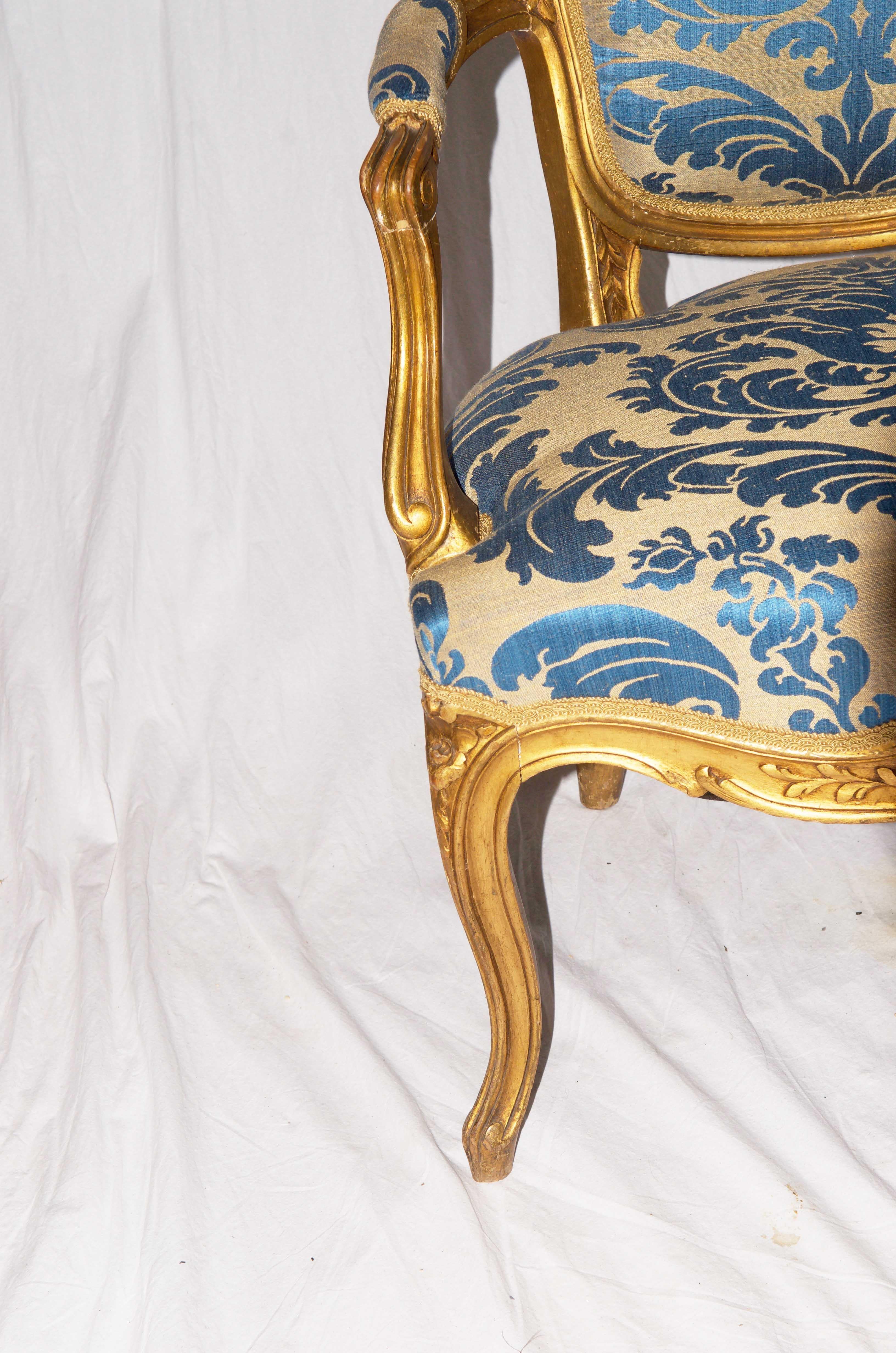 Pair of Gilded Rococo Armchairs In Good Condition In Vienna, AT