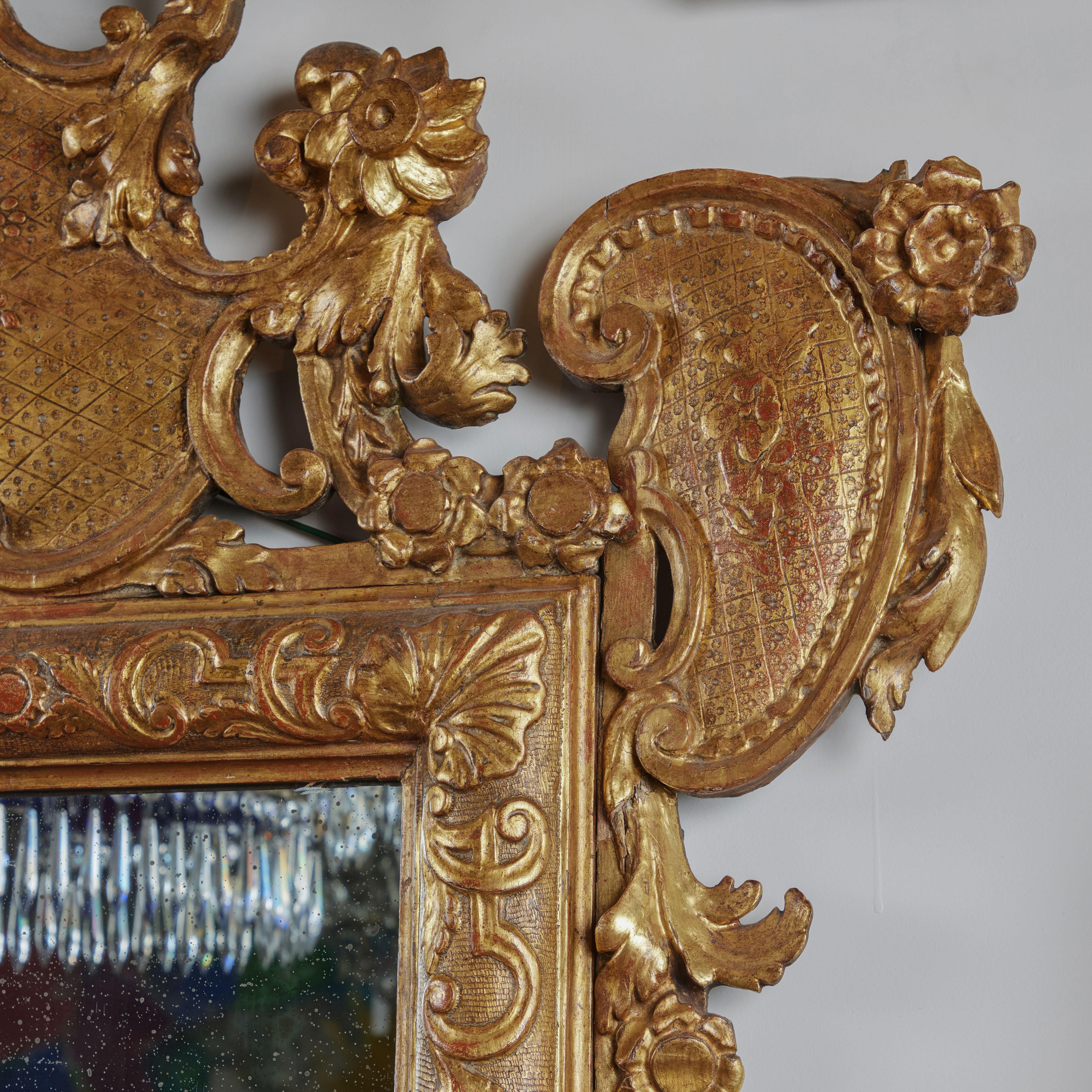 Chinoiseries Paire de miroirs vénitiens dorés  en vente