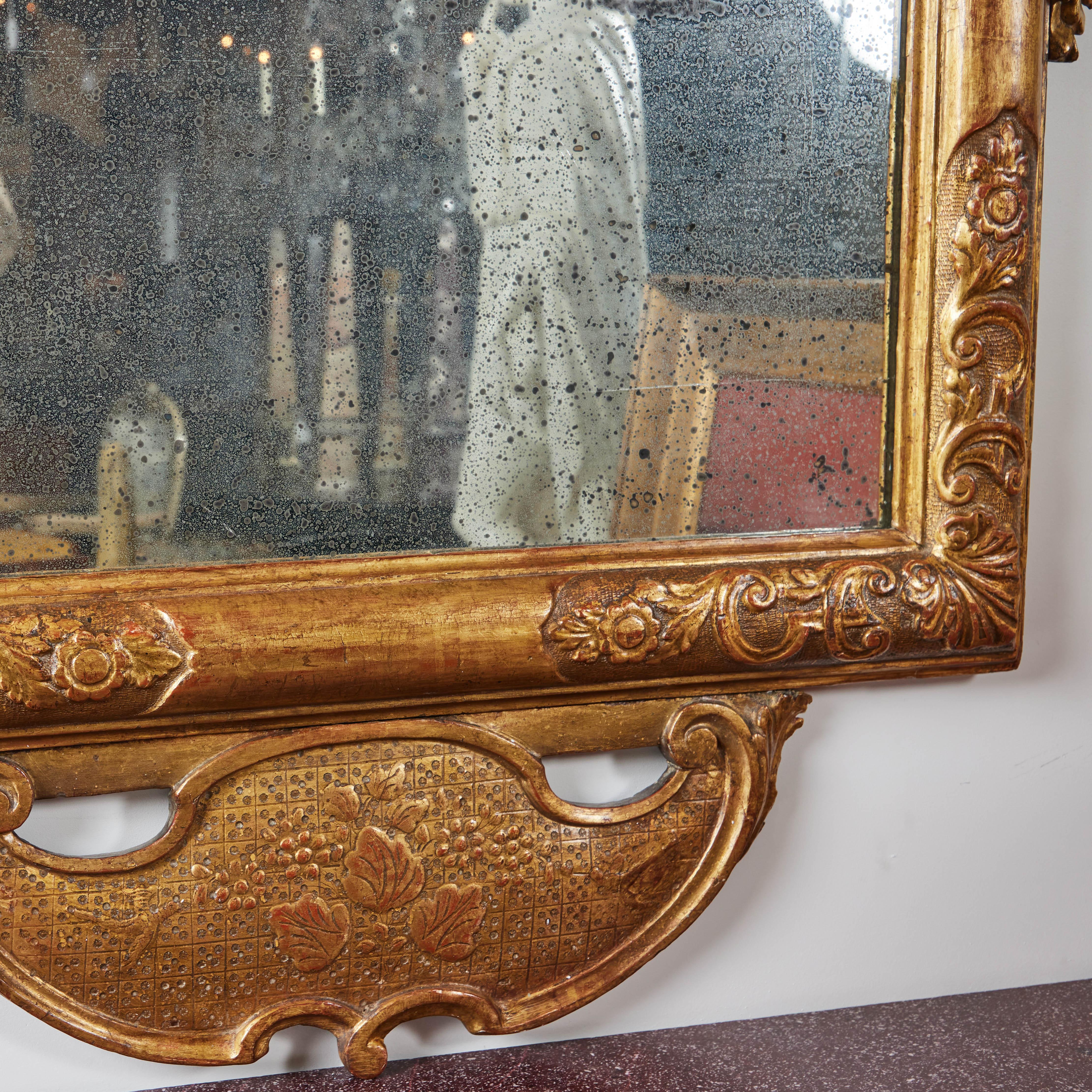 Pair of Gilded Venetian Mirrors  In Good Condition For Sale In Newport Beach, CA