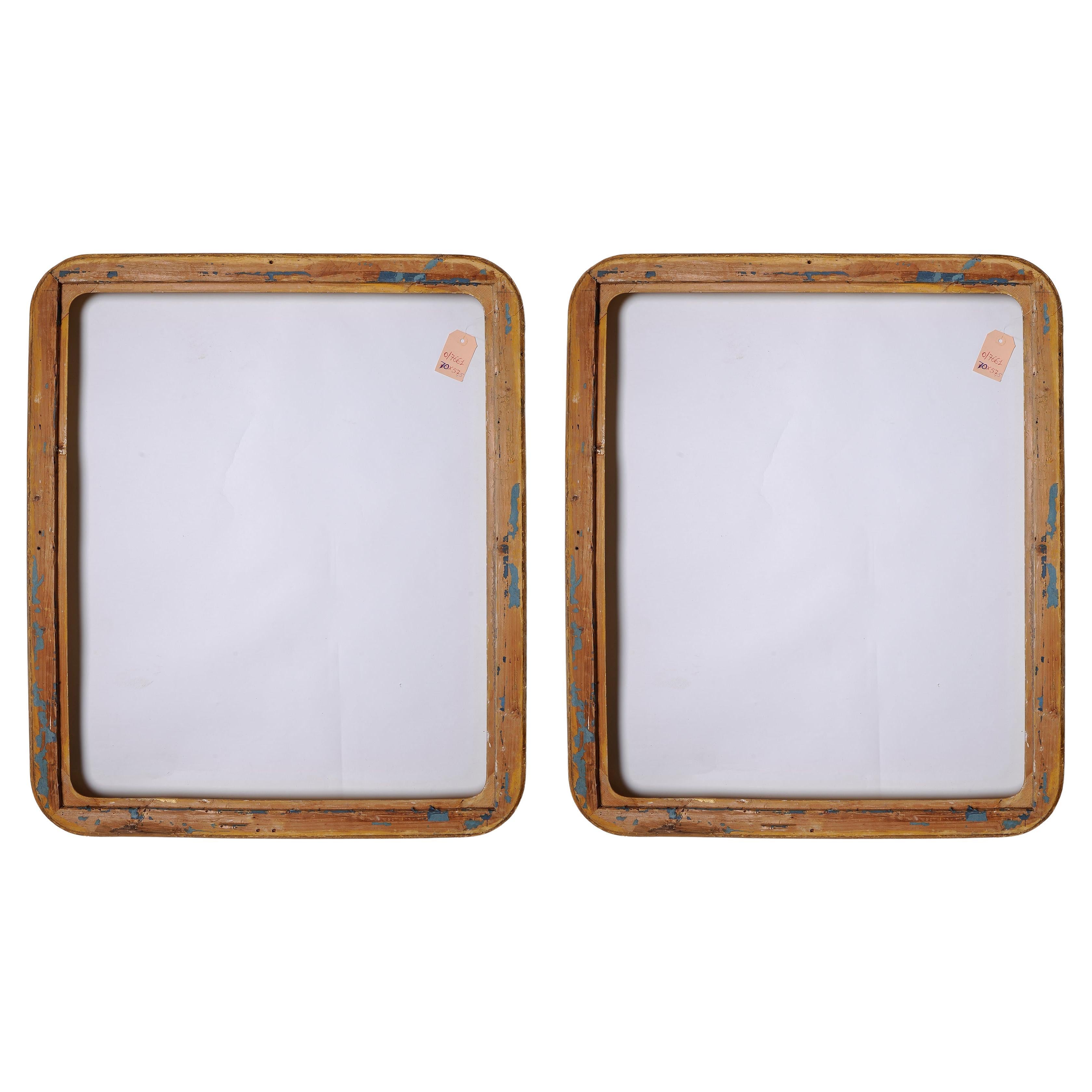 O/7661 - Pair of gilt wooden frames with rounded corners. Perfect for two mirrors, as well as two paintings.
Beautiful also in a modern environment.