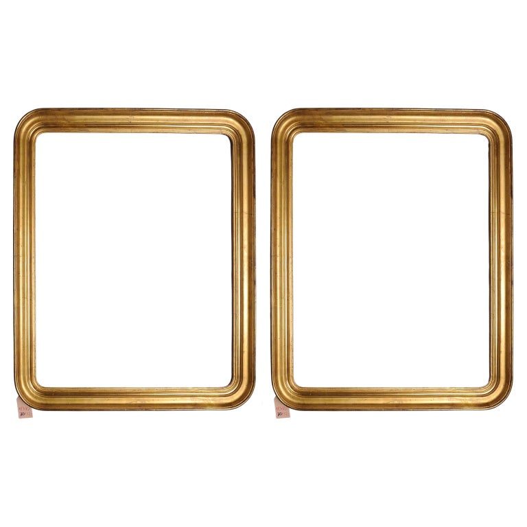 Pair of Gilded Wooden Frames For Sale at 1stDibs