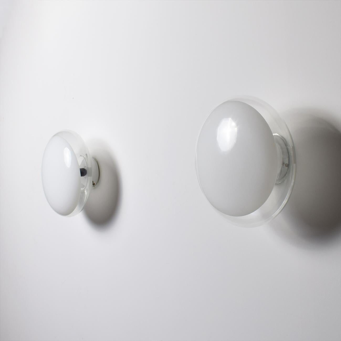 Pair of Gill Sconces By Roberto Pamio And Renato Toso For Leucos, 1970s In Good Condition For Sale In ECHT, NL